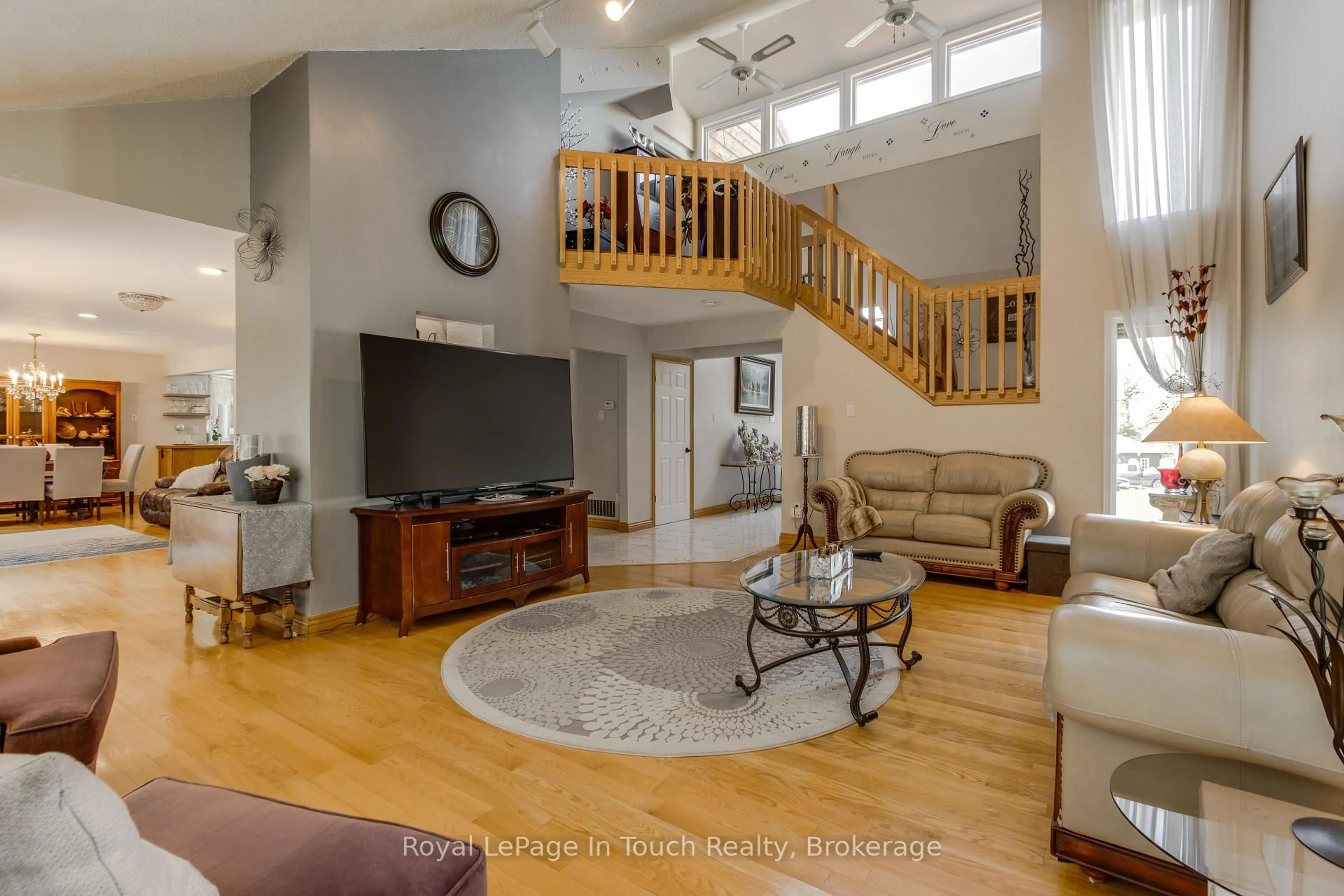 Living room with furniture, unknown for 79 King Rd, Tay Ontario L0K 2C0