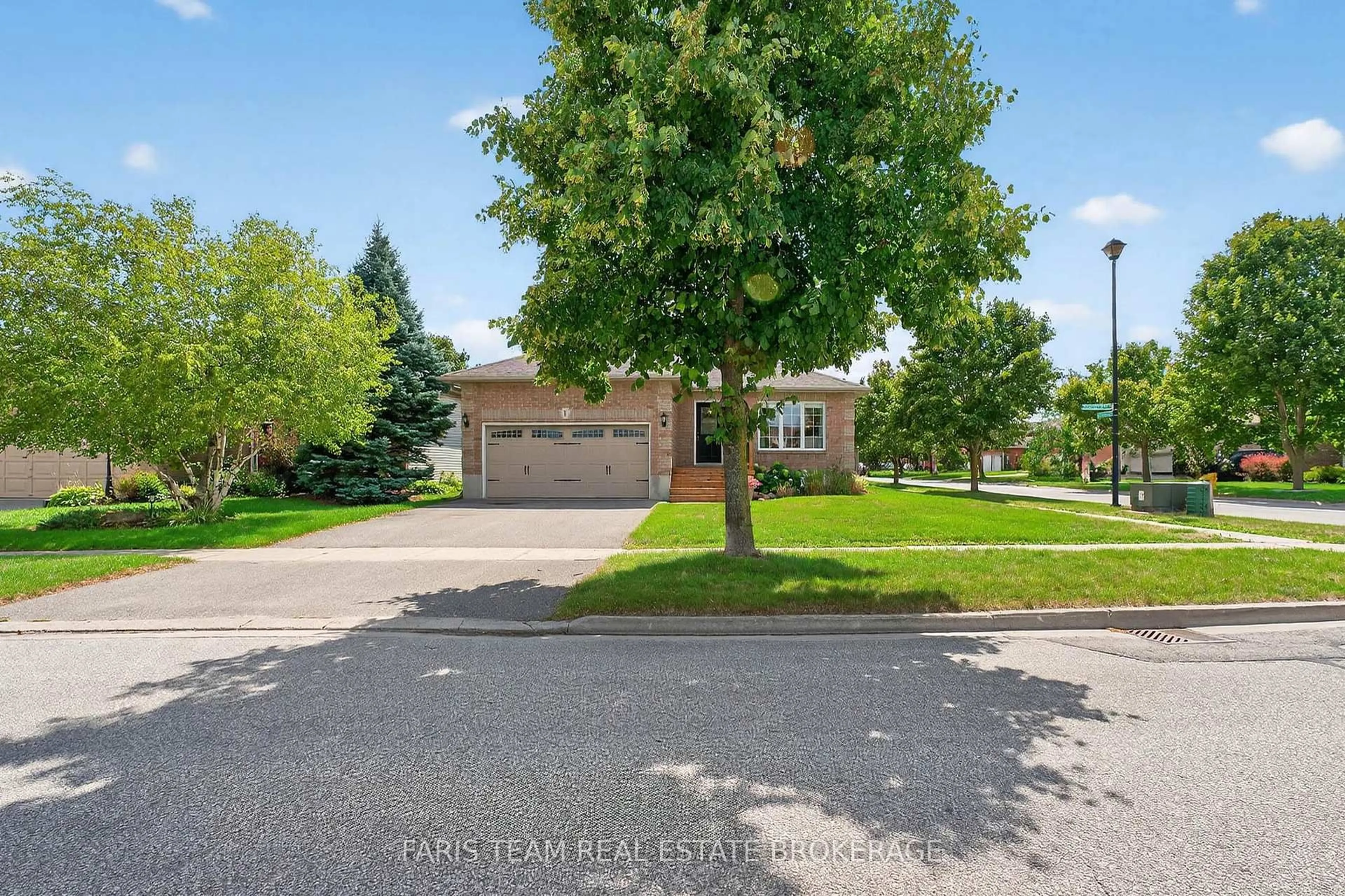 Unknown for 1 Touchette Dr, Barrie Ontario L4N 7L8