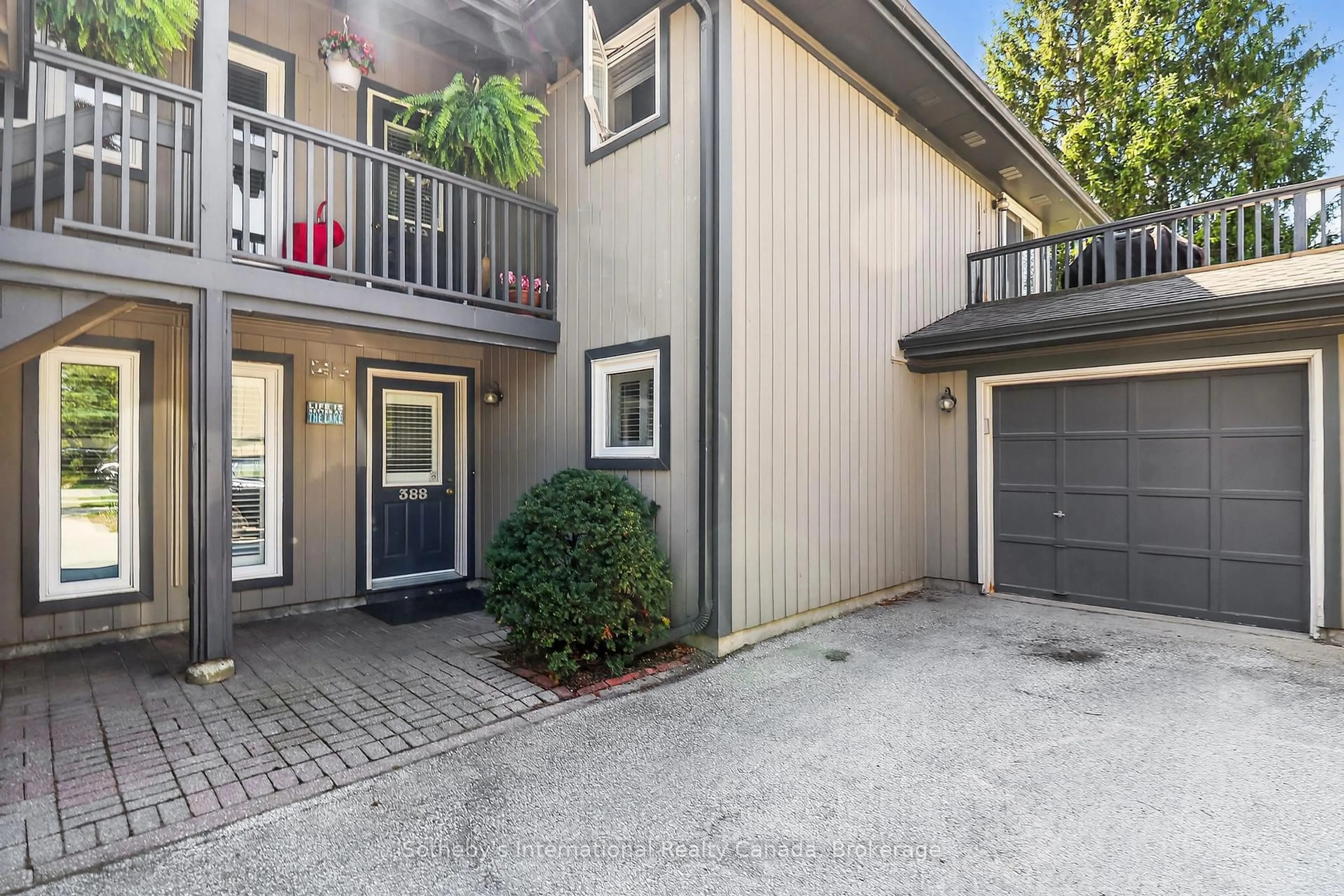 Patio, street for 388 Mariners Way, Collingwood Ontario L9Y 5C7