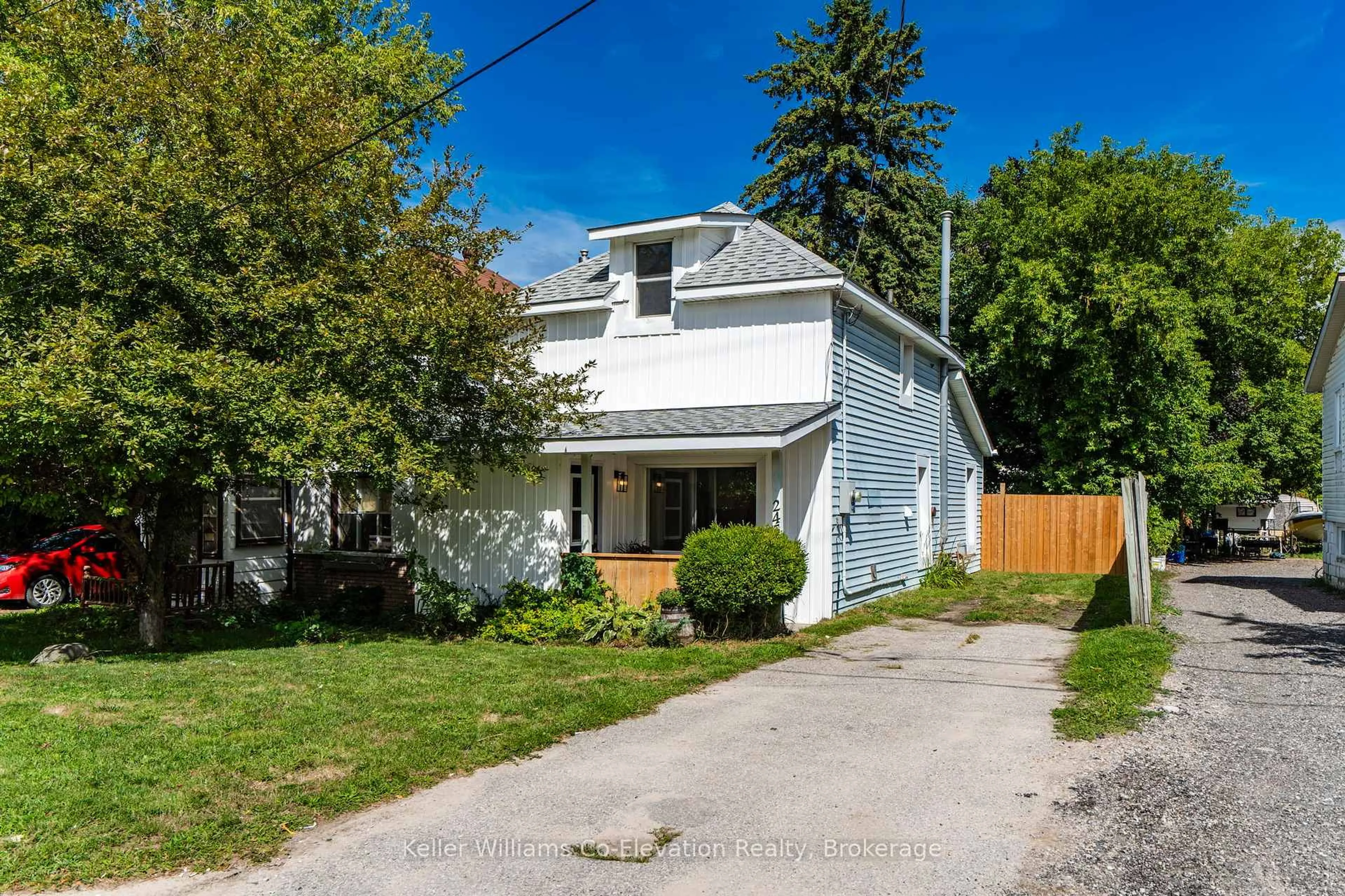 A pic from outside/outdoor area/front of a property/back of a property/a pic from drone, street for 245 William St, Midland Ontario L4R 2S1