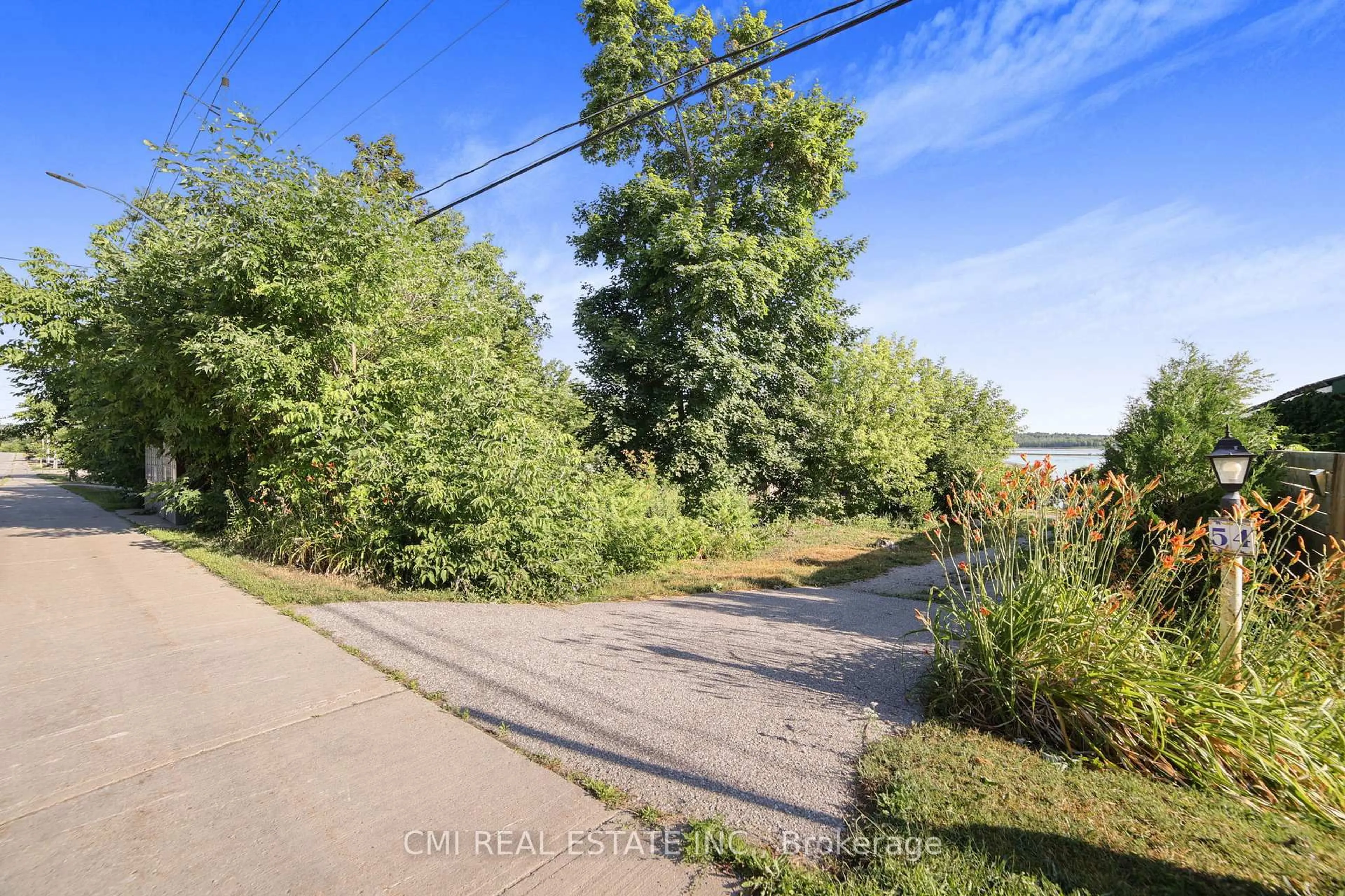 A pic from outside/outdoor area/front of a property/back of a property/a pic from drone, unknown for 54 Little Lake Dr, Barrie Ontario L4M 7C1