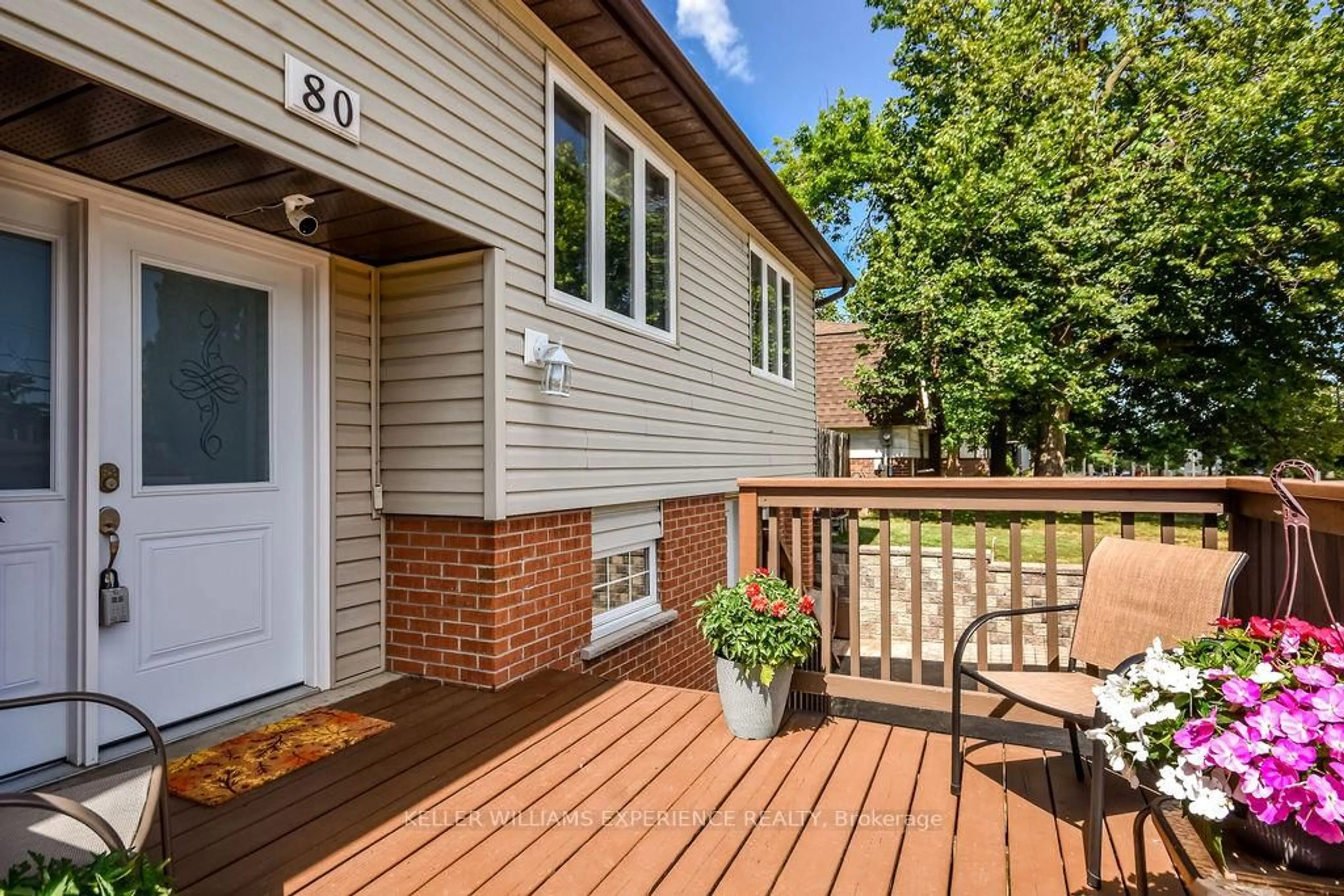 Patio, unknown for 80 Cundles Rd, Barrie Ontario L4M 2Z7
