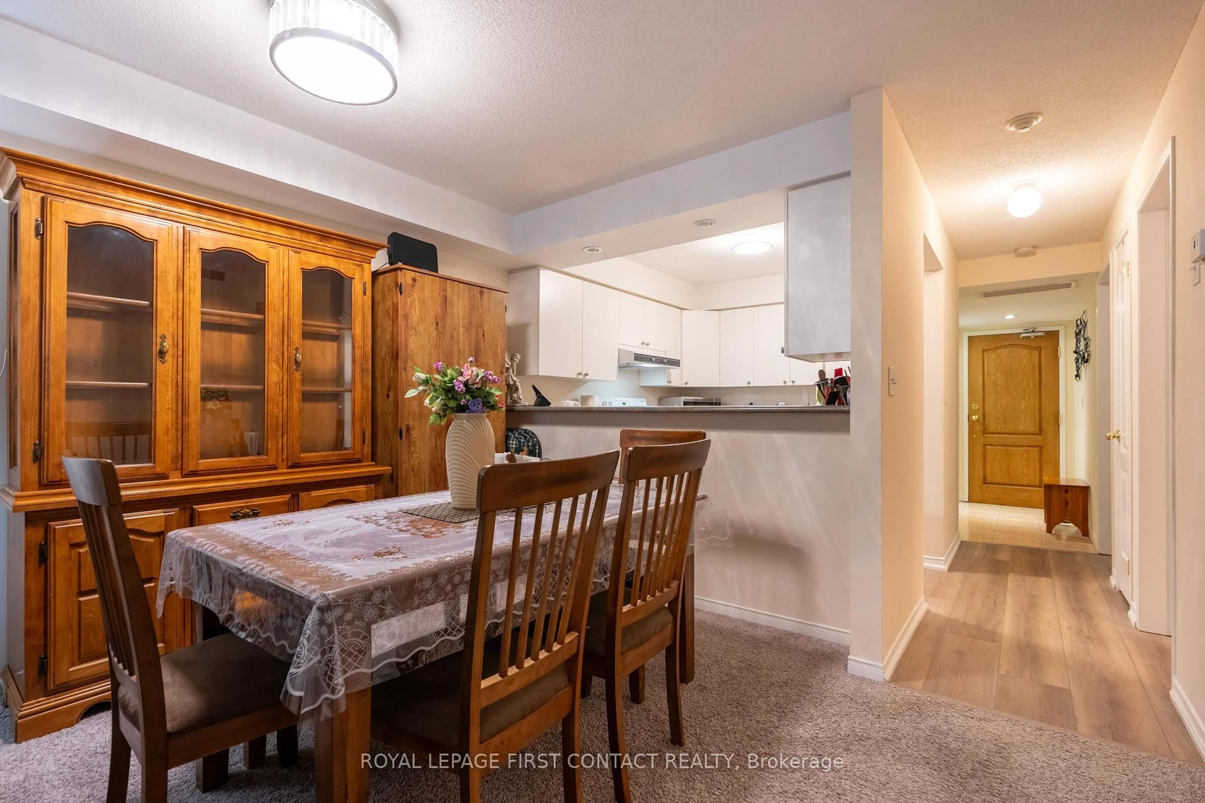Dining room, unknown for 117 Edgehill Dr #104, Barrie Ontario L4N 1L9