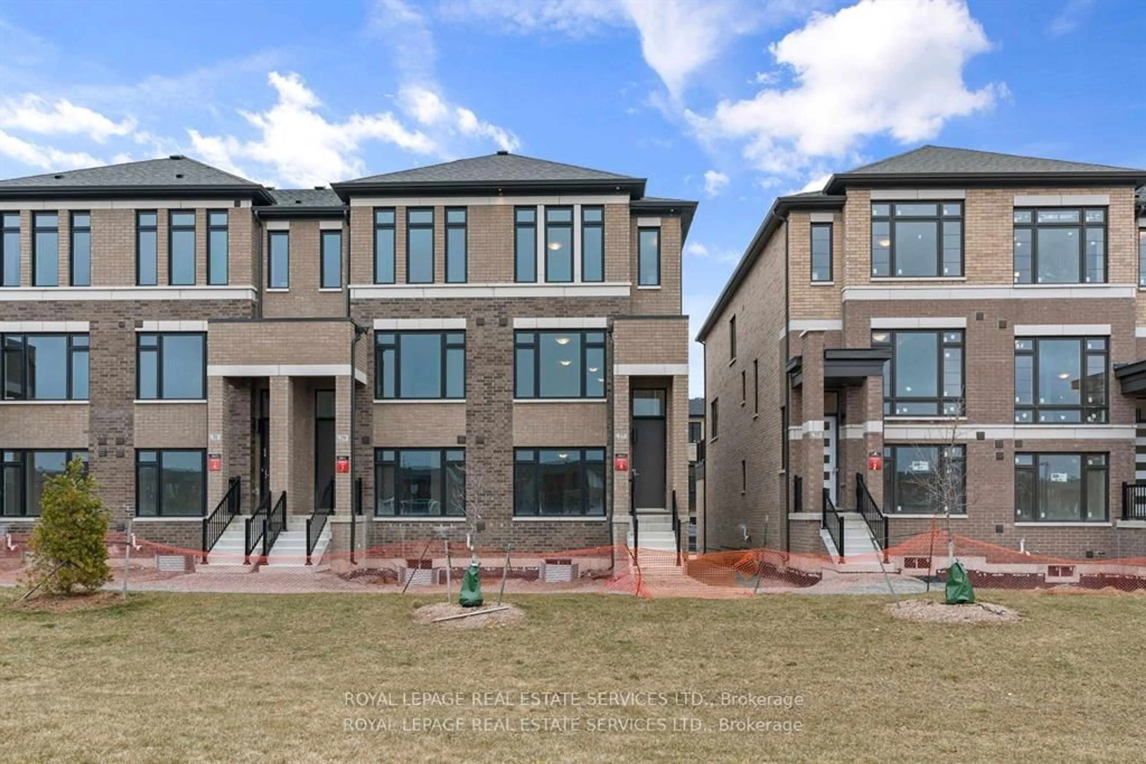 Home with brick exterior material, street for 27 Cherry Hill Lane, Barrie Ontario L4N 6K7