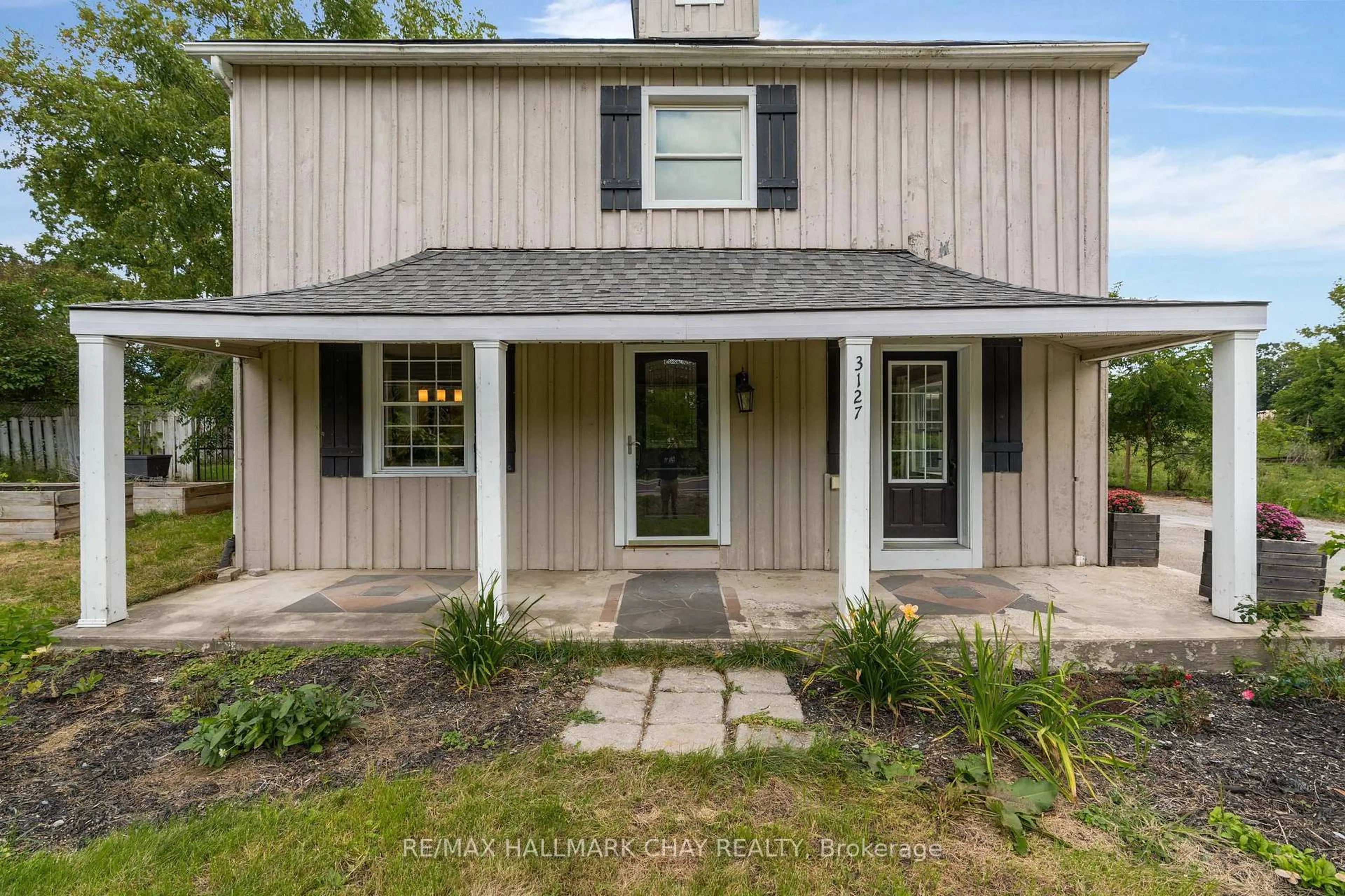 Home with vinyl exterior material, street for 3127 Penetanguishene Rd, Oro-Medonte Ontario L4M 4Y8