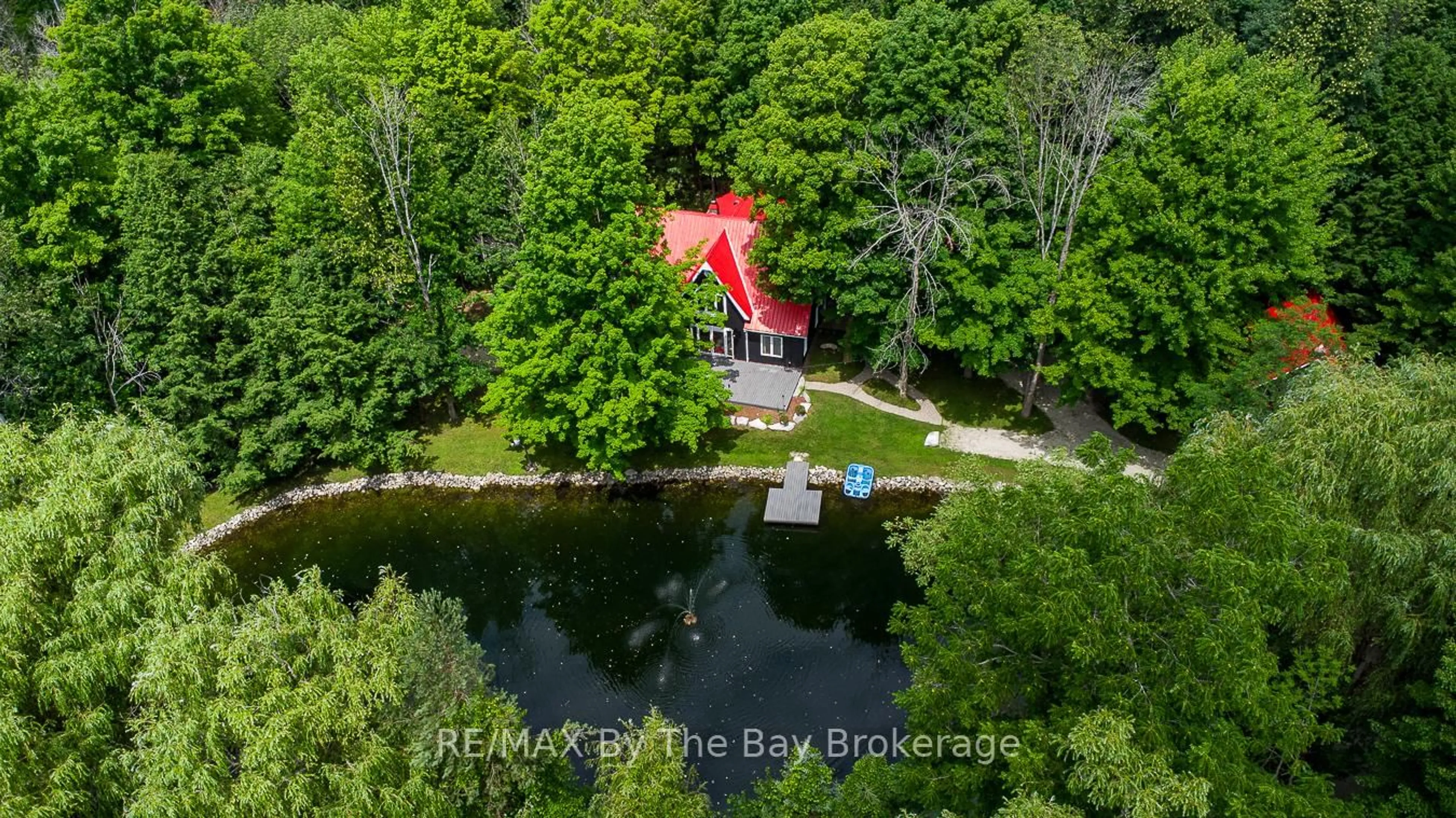 A pic from outside/outdoor area/front of a property/back of a property/a pic from drone, water/lake/river/ocean view for 5262 CONC 2 SUNNIDALE, Clearview Ontario L0M 1N0