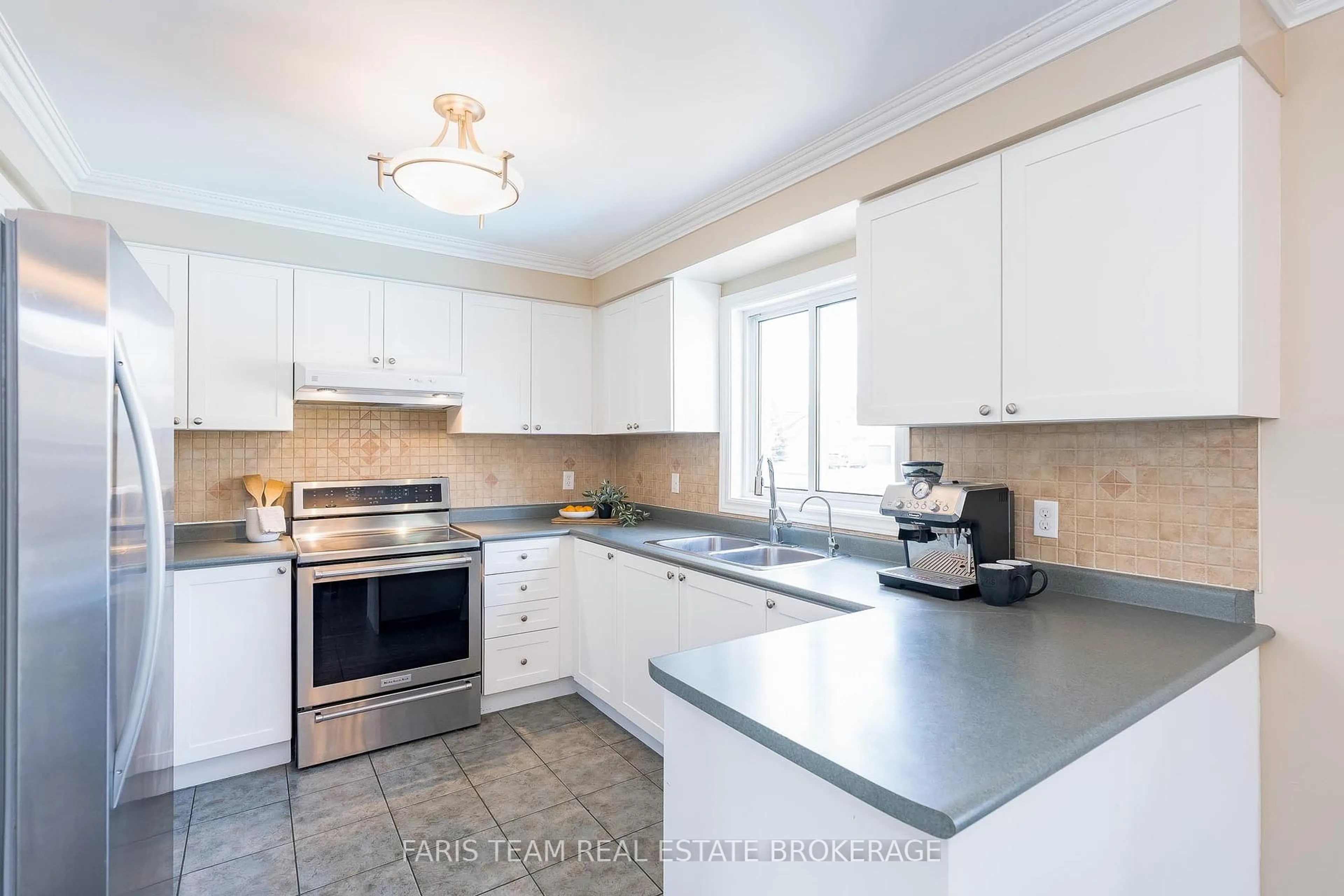 Unknown for 118 Esther Dr, Barrie Ontario L4N 0V5