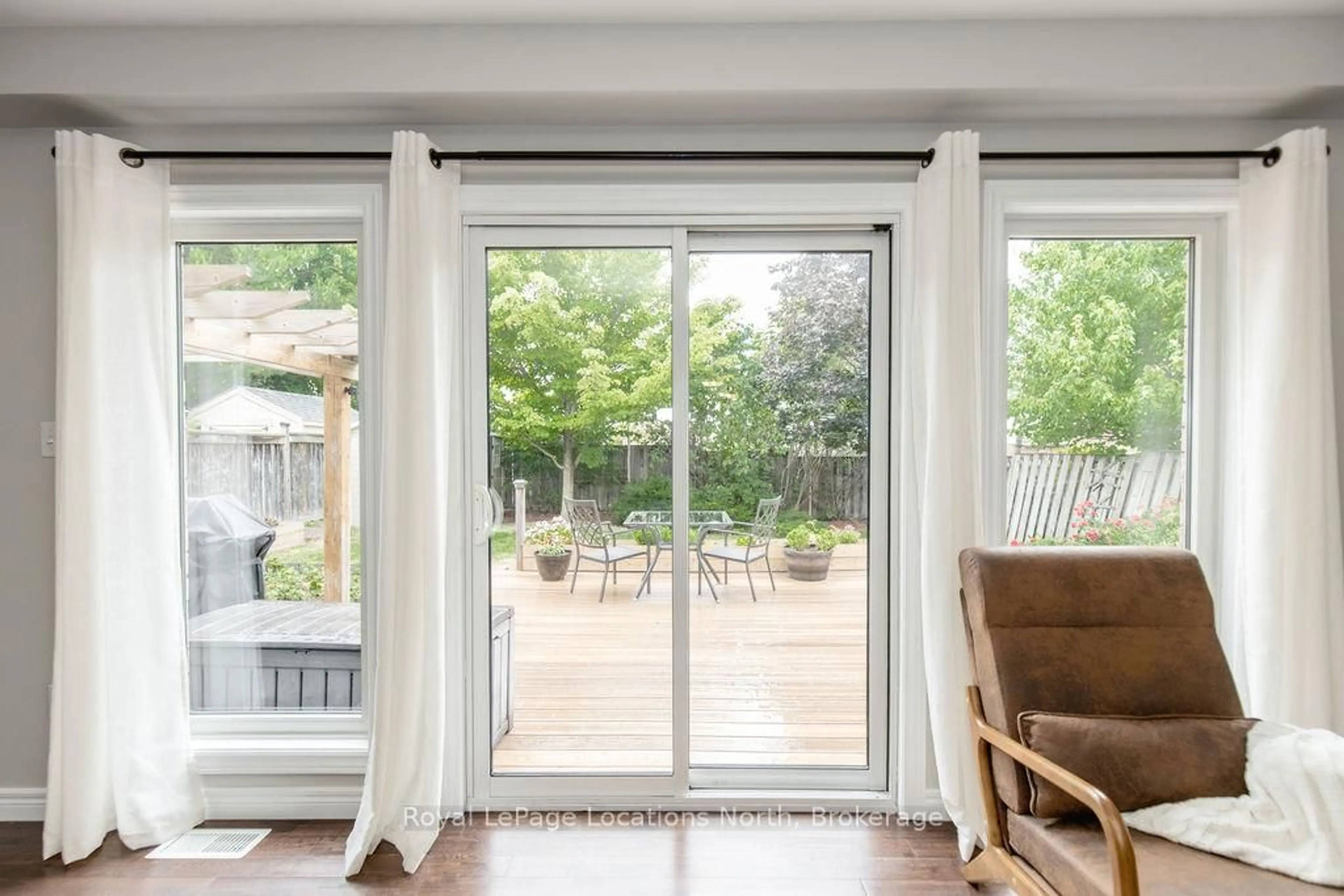 Patio, street for 64 Marina Cres, Collingwood Ontario L9Y 5N3