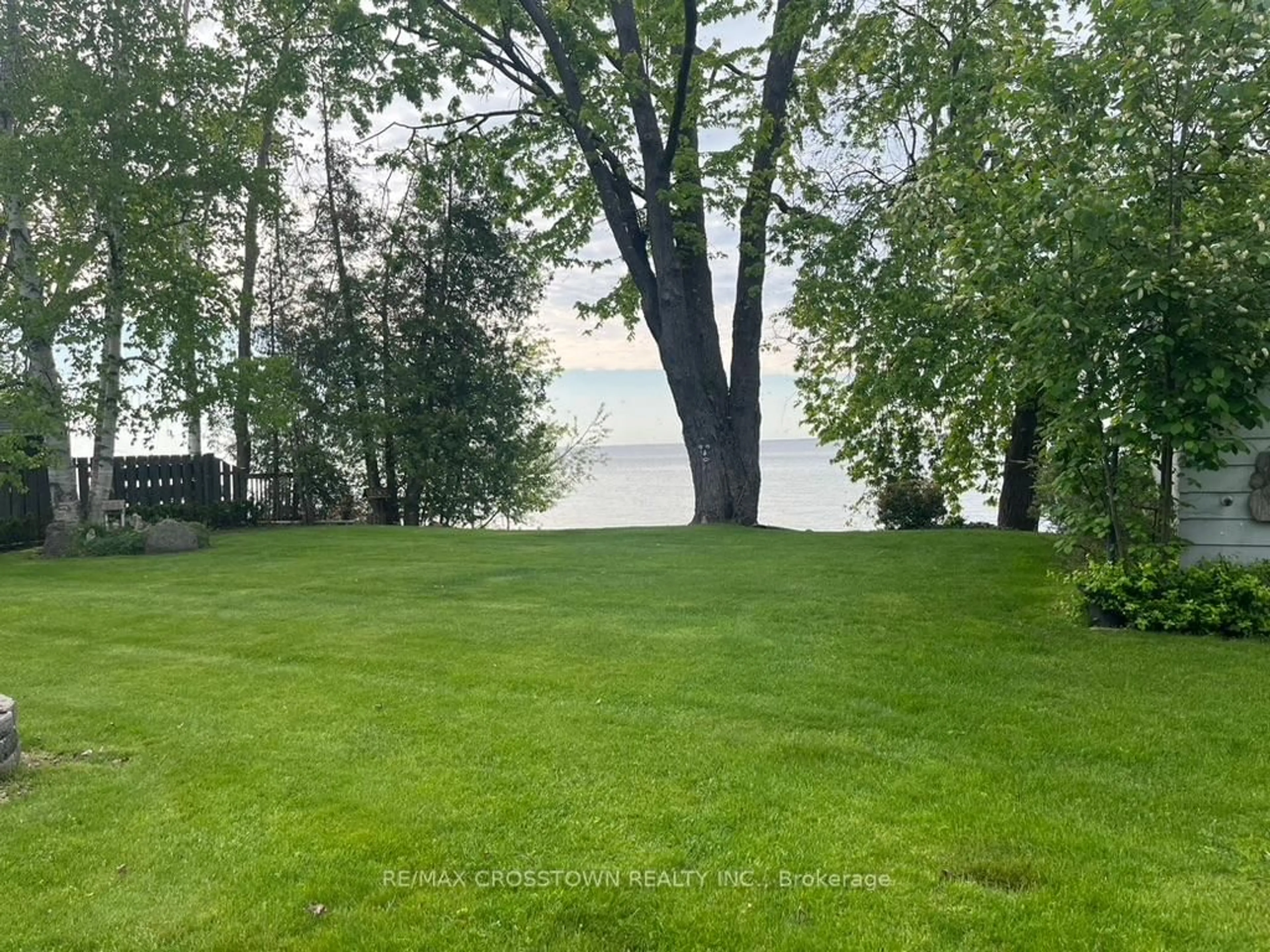 A pic from outside/outdoor area/front of a property/back of a property/a pic from drone, water/lake/river/ocean view for 155 Parkside Dr, Oro-Medonte Ontario L3V 0K2