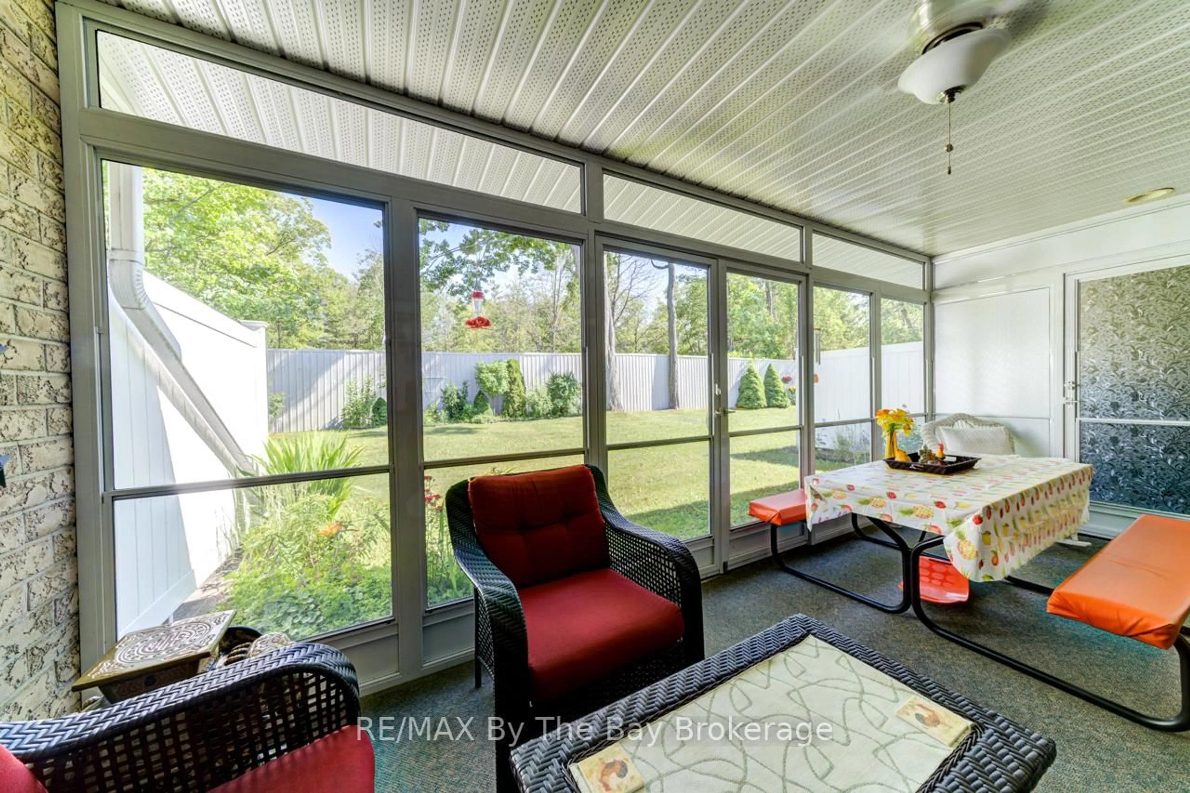 Patio, unknown for 45 MEADOW Lane, Wasaga Beach Ontario L9Z 0A2