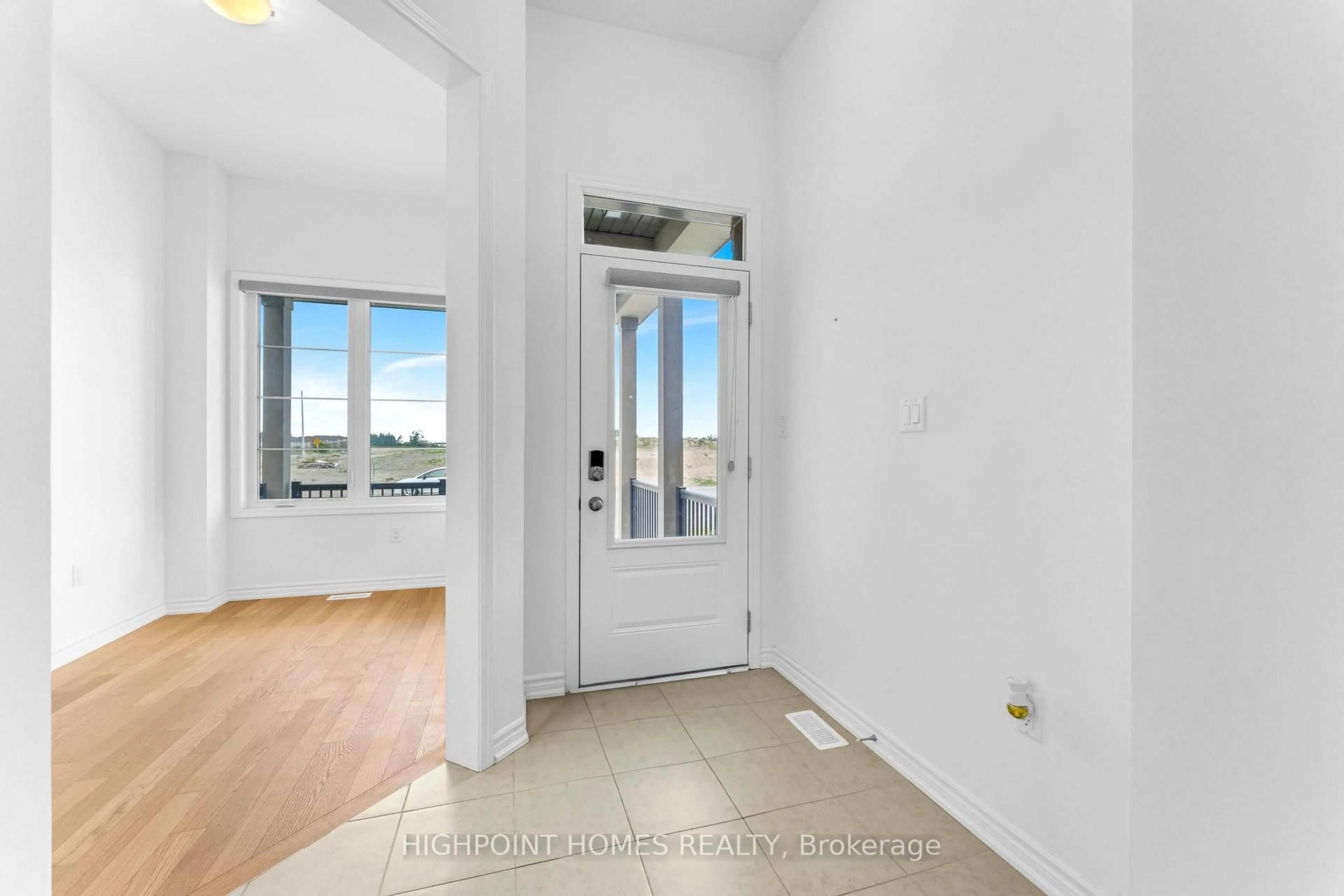 Indoor entryway for 394 Madelaine Dr, Barrie Ontario L9J 0Y5