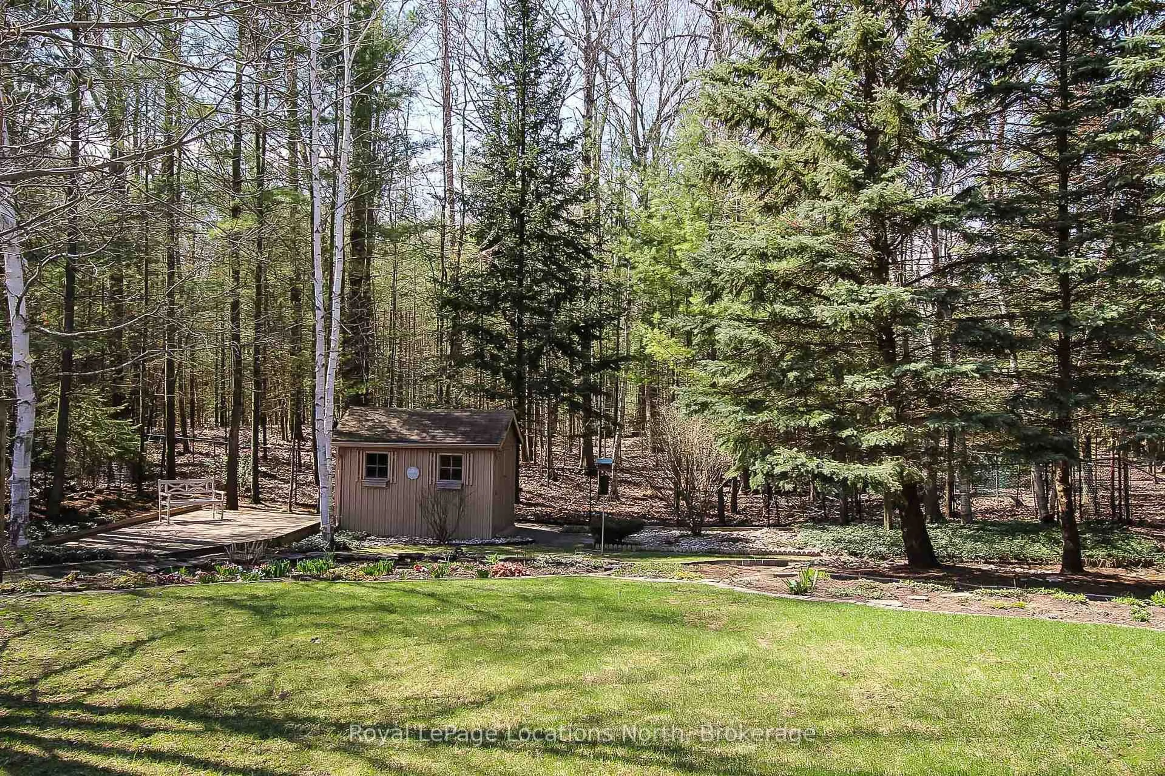 Shed for 160 Fernbrook Dr, Wasaga Beach Ontario L9Z 1G9