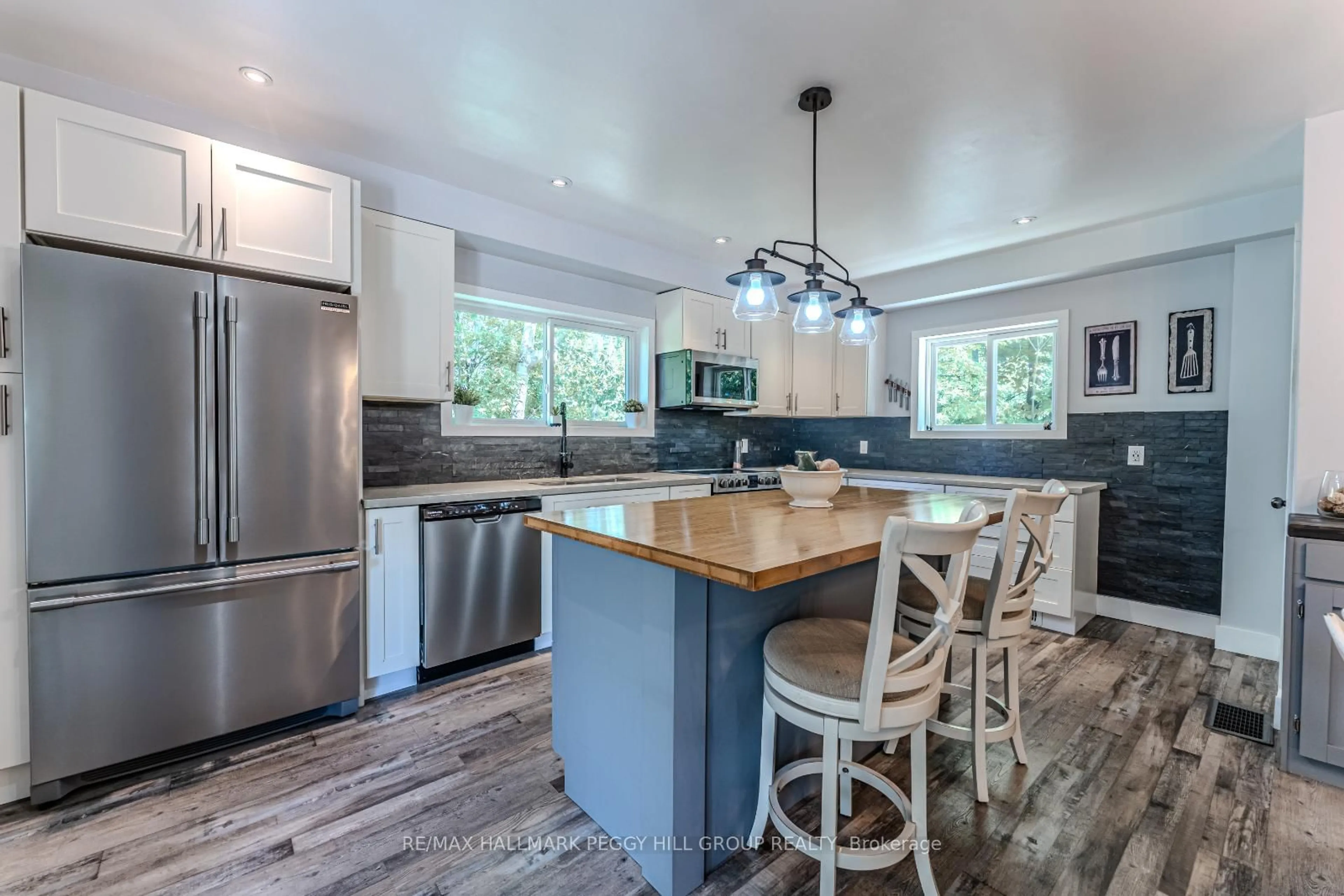 Open concept kitchen, unknown for 36 Meadows Ave, Tay Ontario L0K 2C0