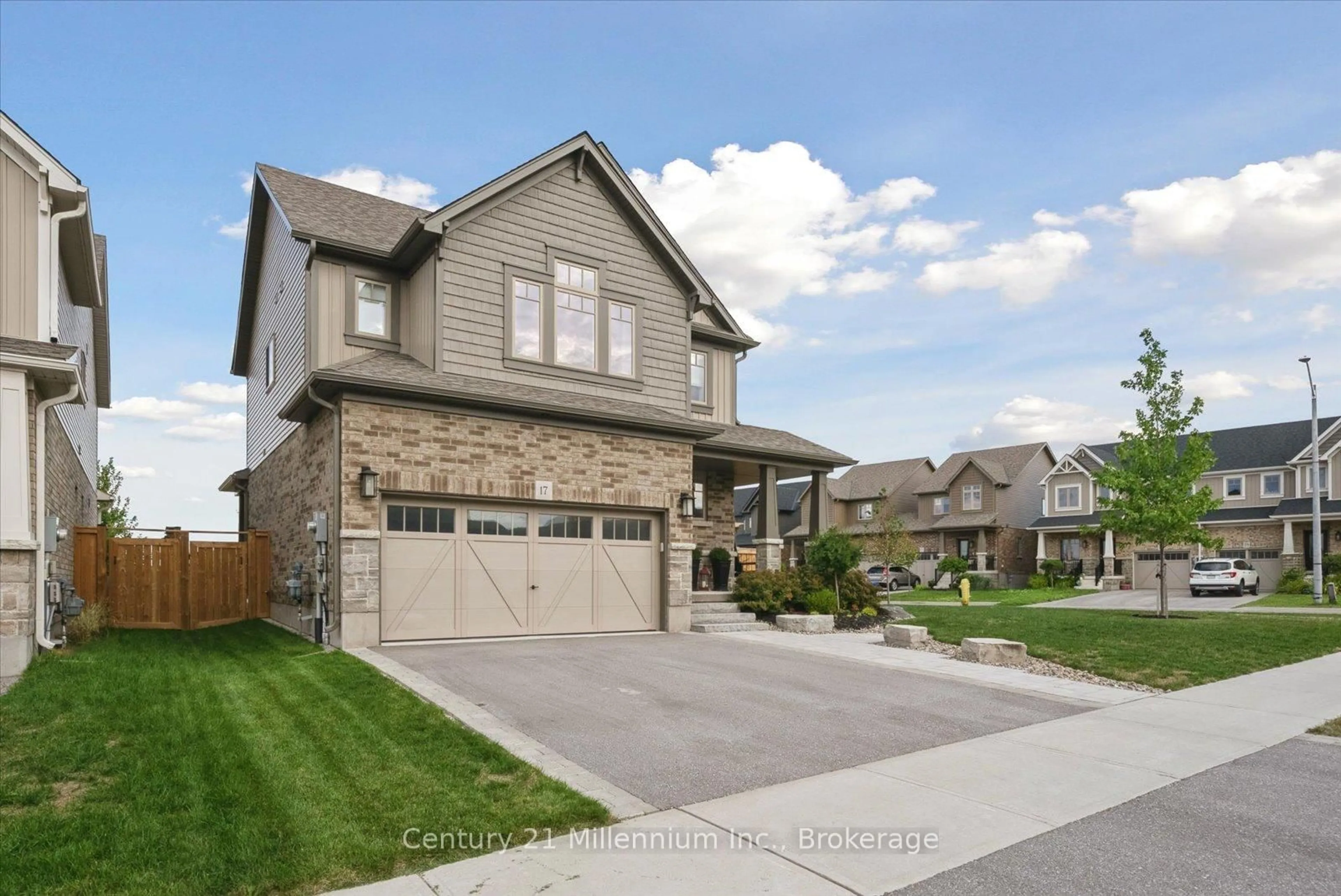 Home with brick exterior material, street for 17 Bassett St, Collingwood Ontario L9Y 3B7