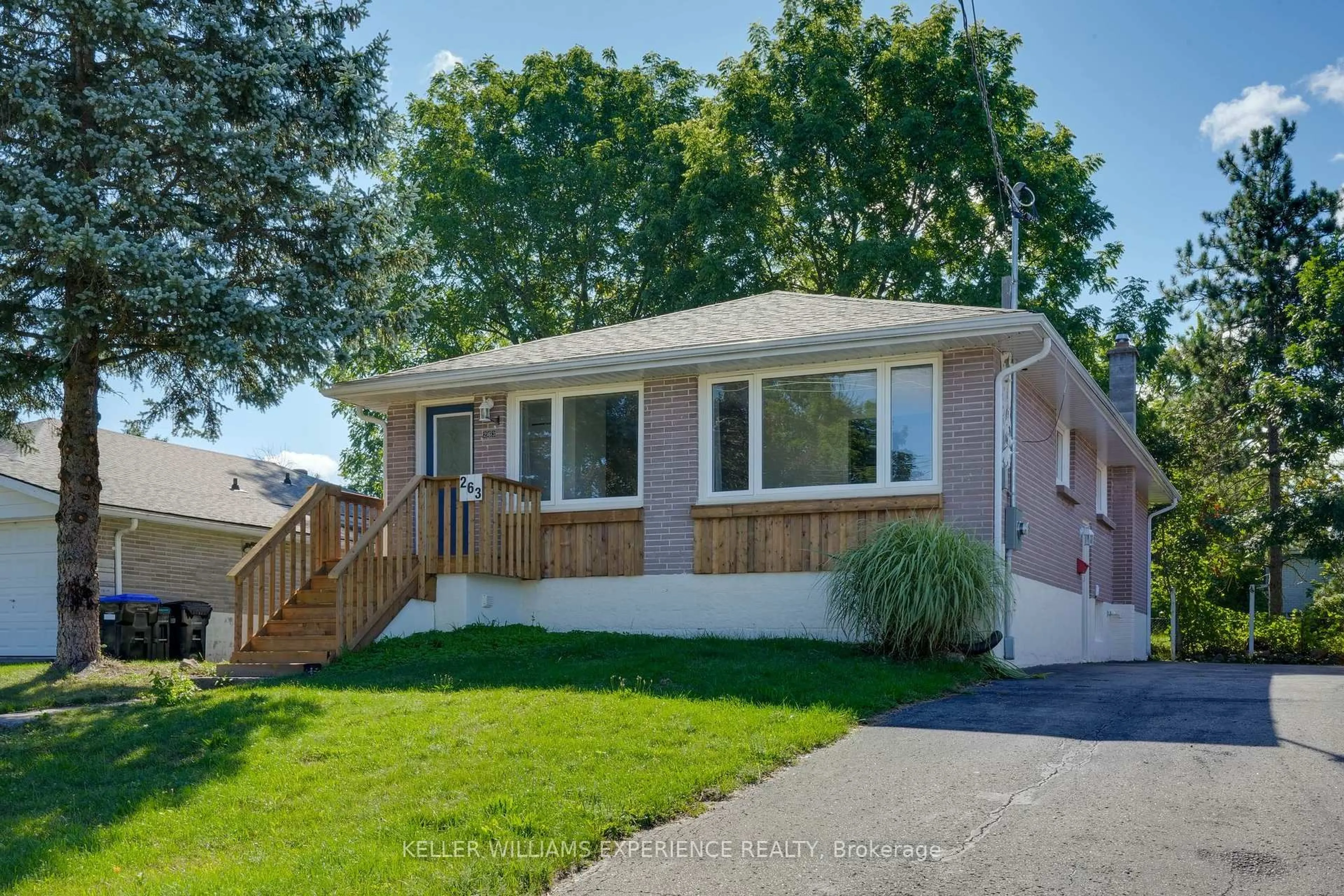 Unknown for 263 Scott St, Midland Ontario L4R 2M7