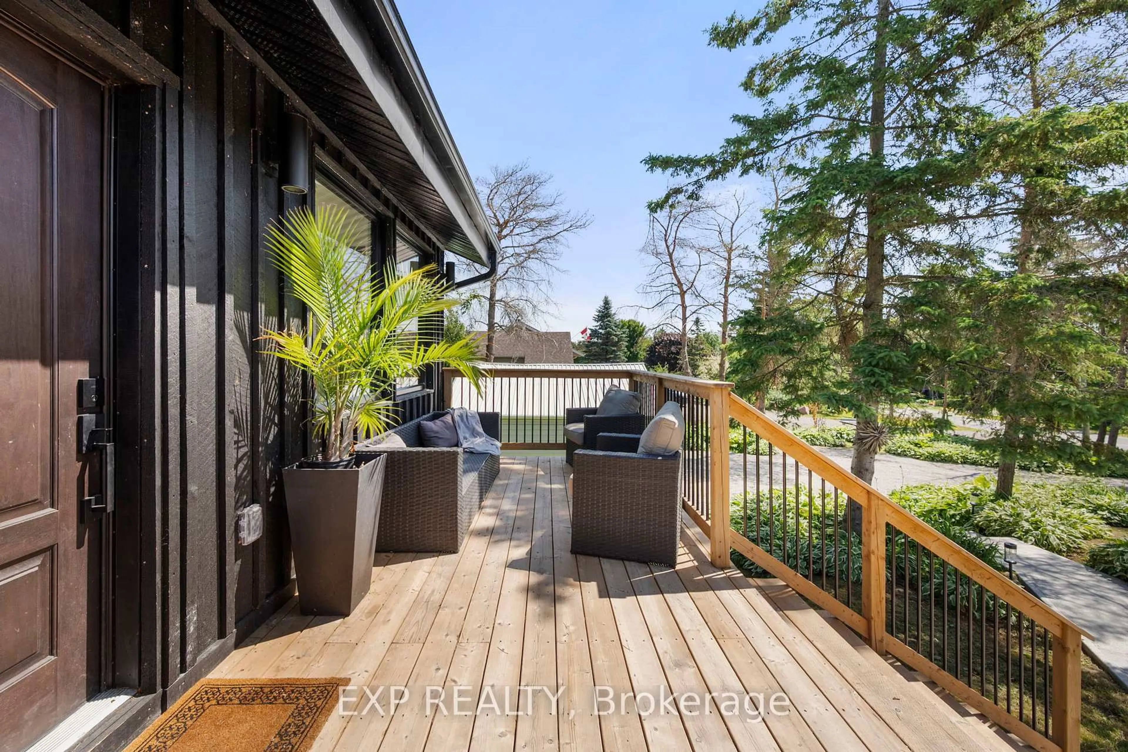 Patio, unknown for 24 Shelswell Blvd, Oro-Medonte Ontario L0L 2E0