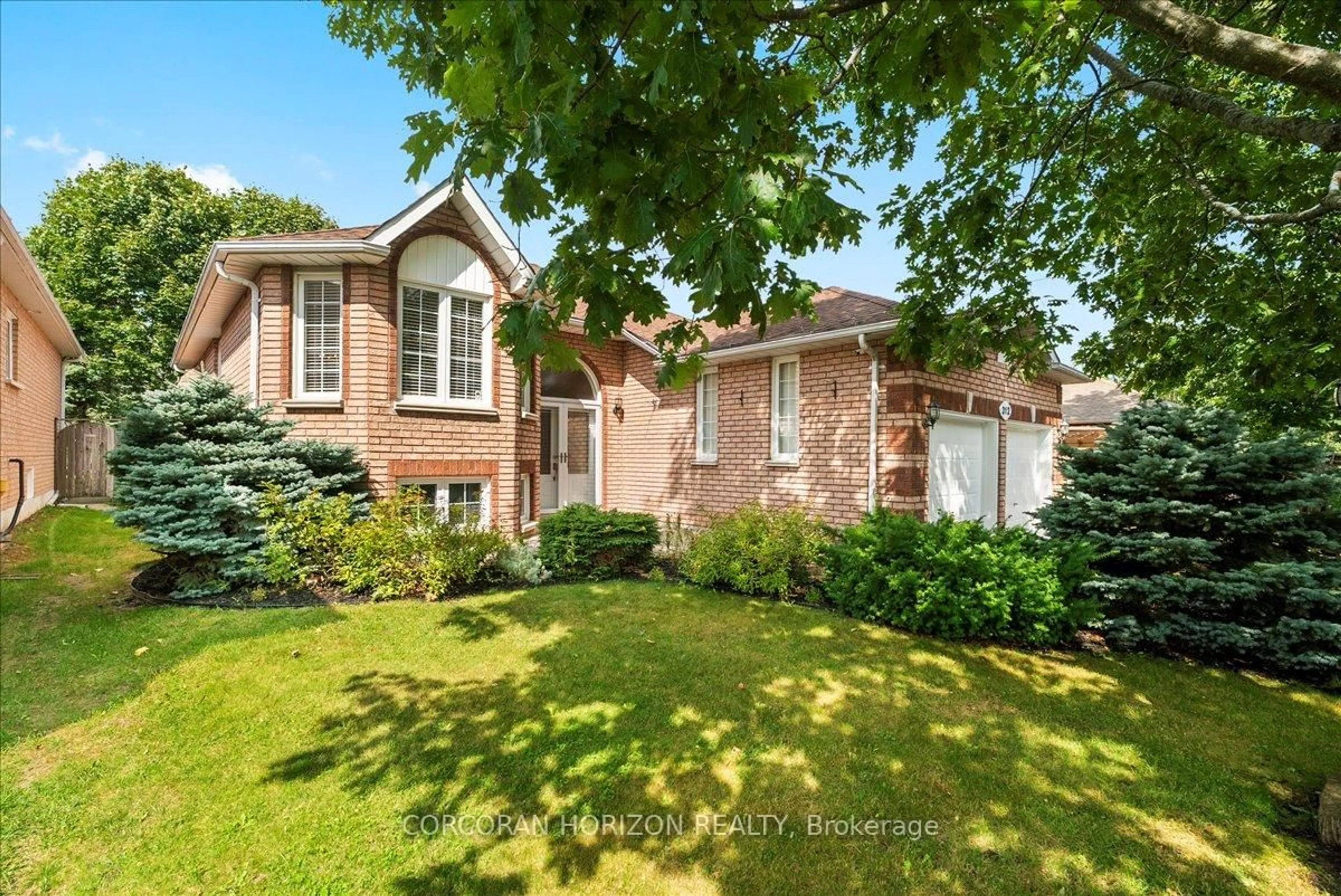 Home with brick exterior material, street for 312 Harvie Rd, Barrie Ontario L4N 8H1
