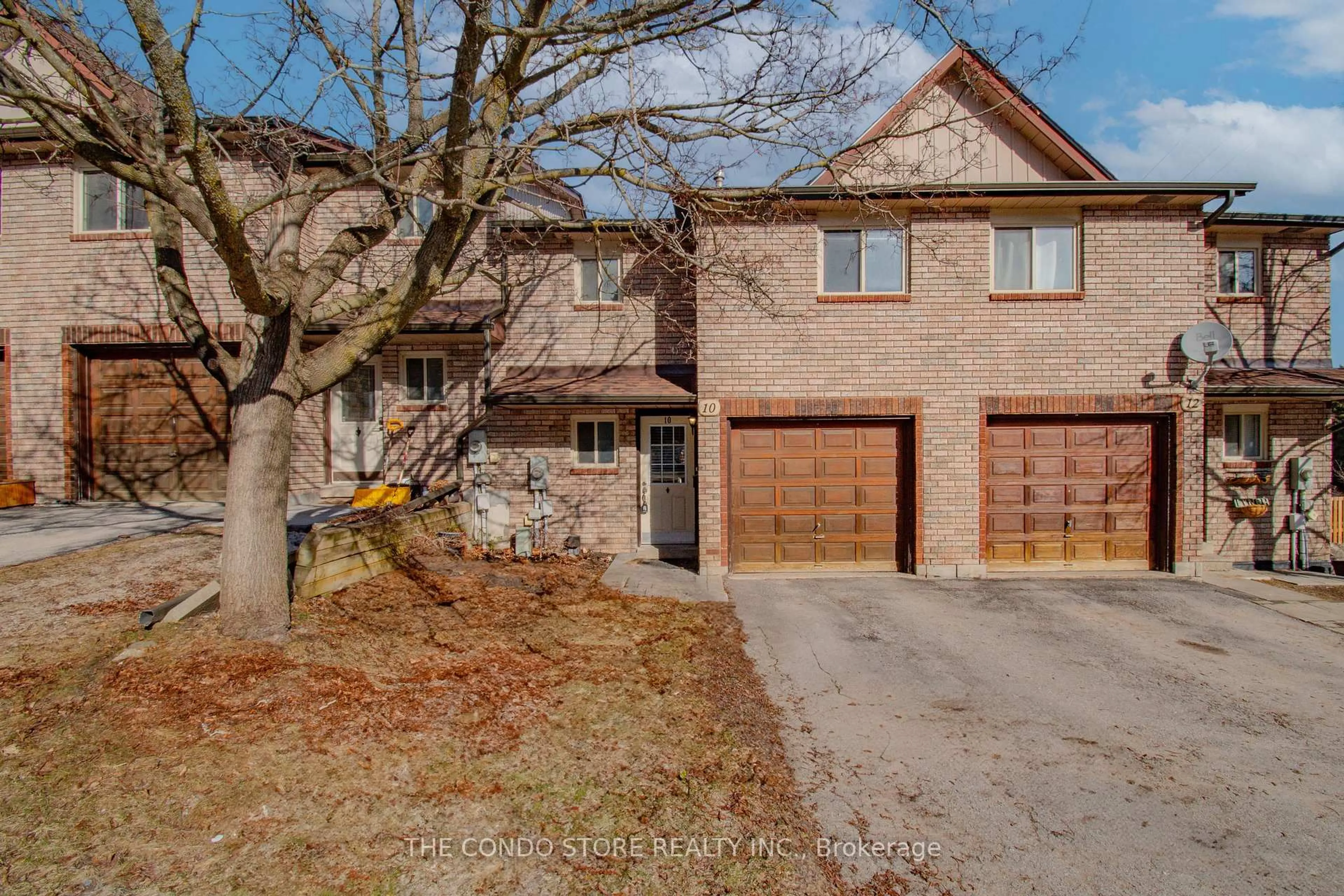 Home with brick exterior material, street for 10 Sawmill Rd, Barrie Ontario L4N 6X3