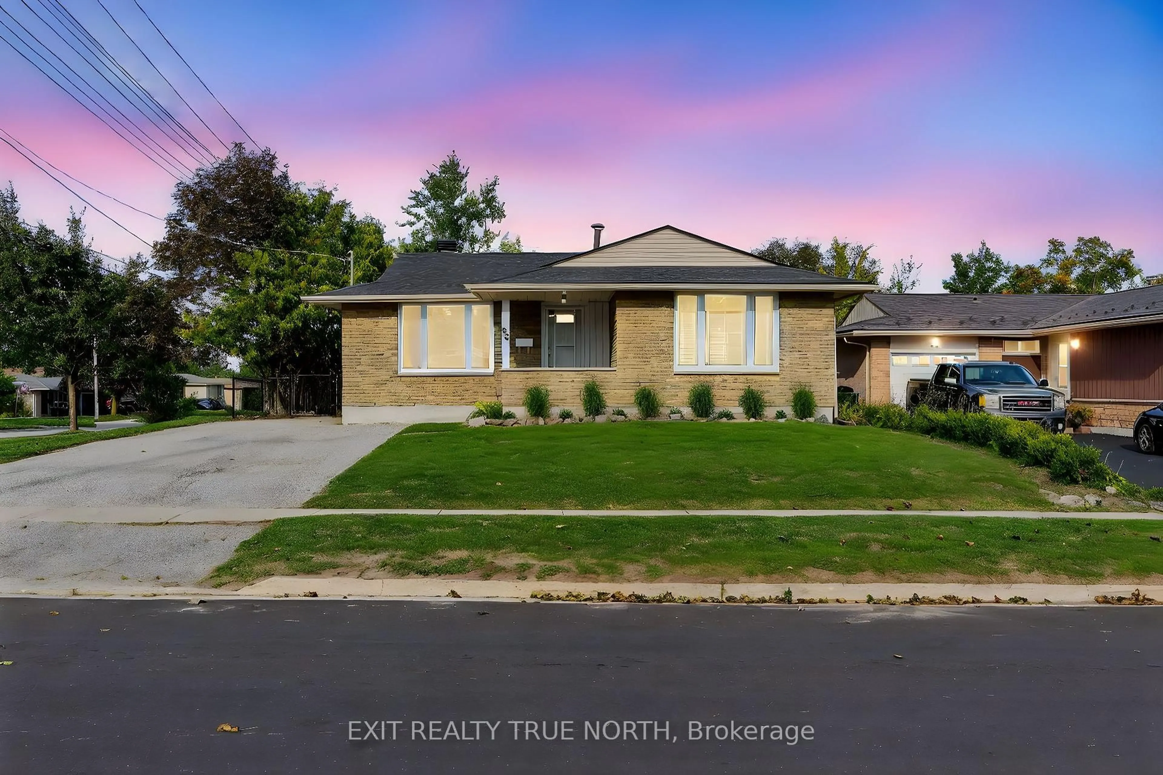 Unknown for 23 Janine St, Barrie Ontario L4M 3K5