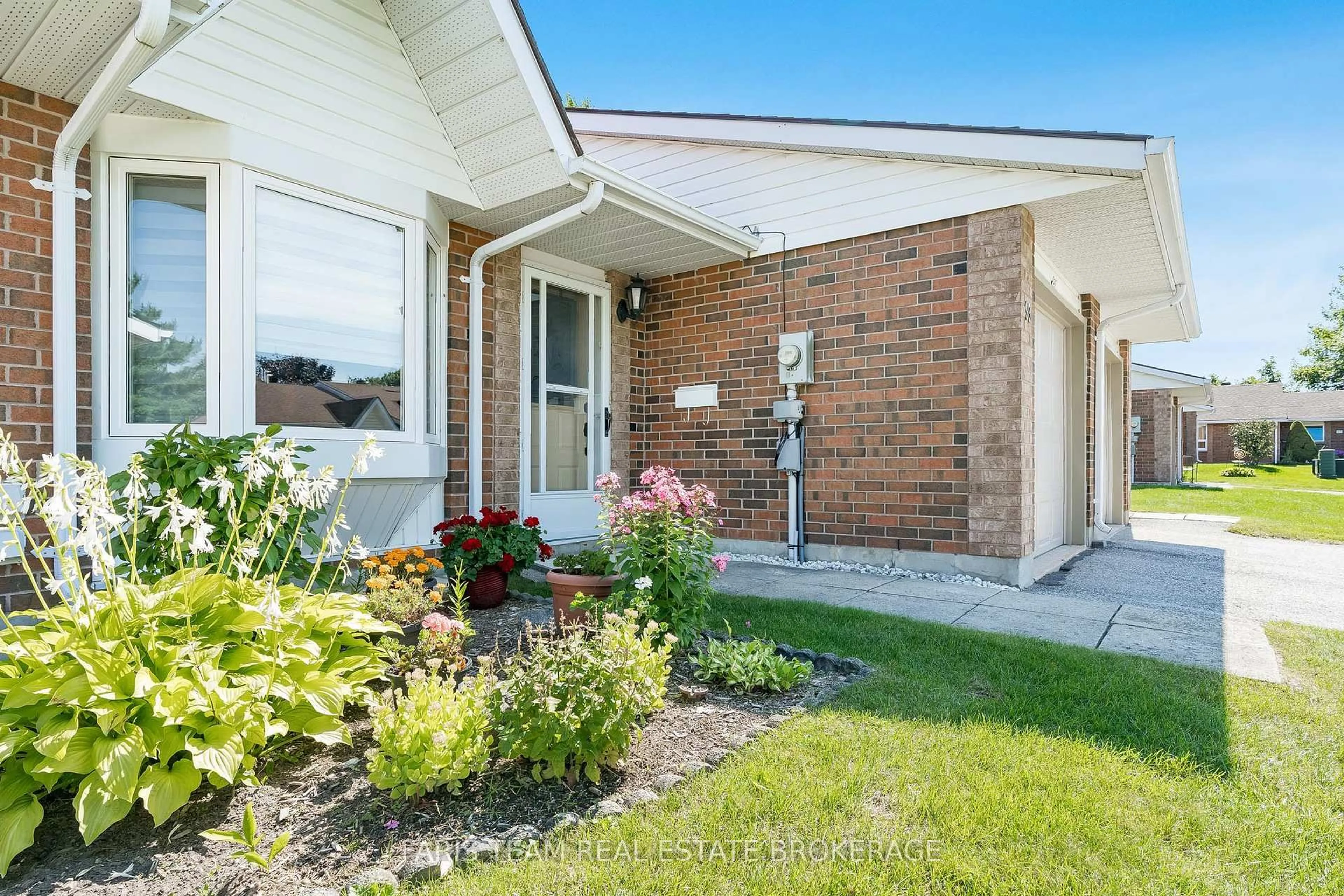 Unknown for 696 King St #93, Midland Ontario L4R 5B7