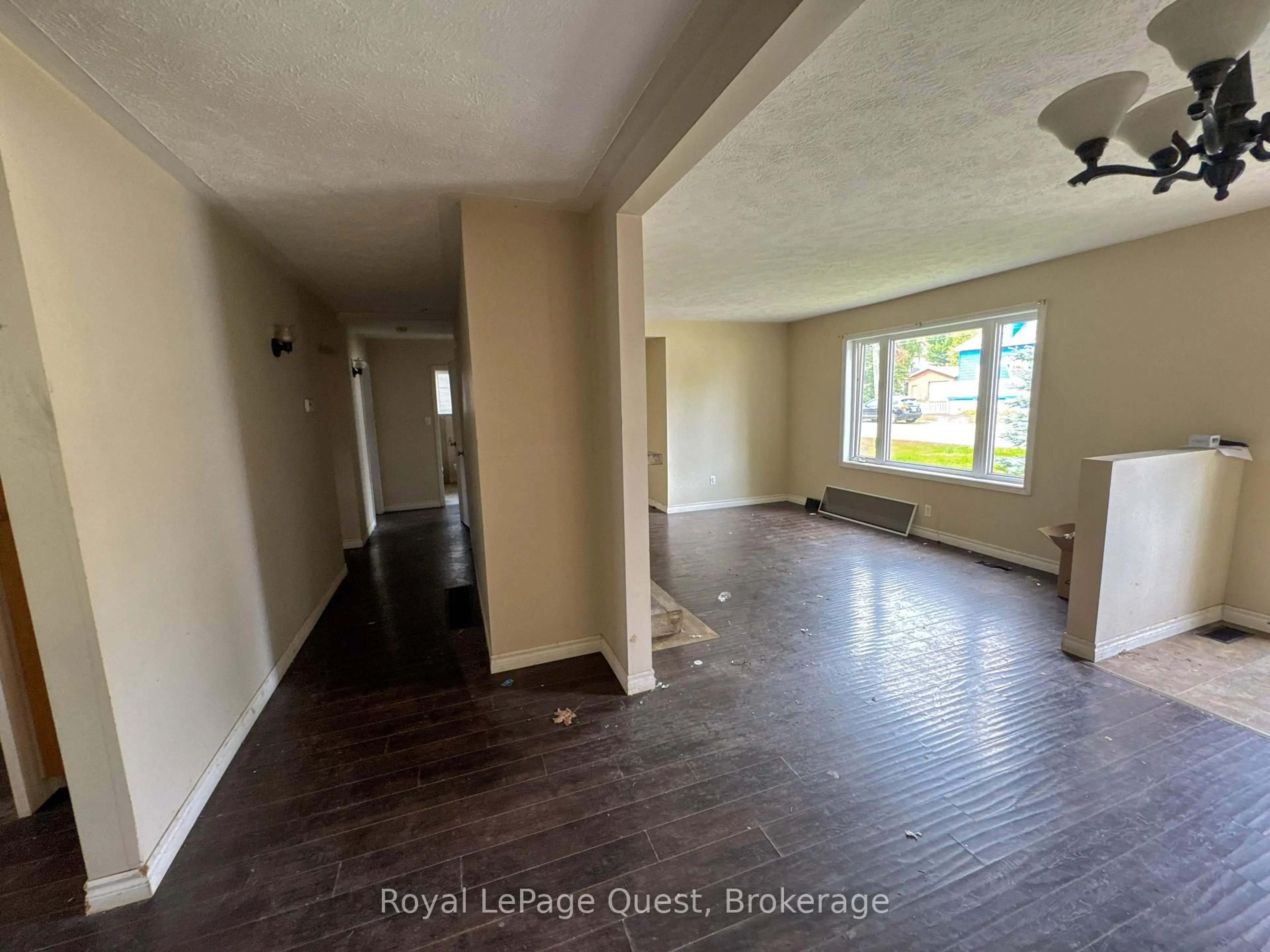 A pic of a room for 231 Barnett Ave, Midland Ontario L4R 1N2