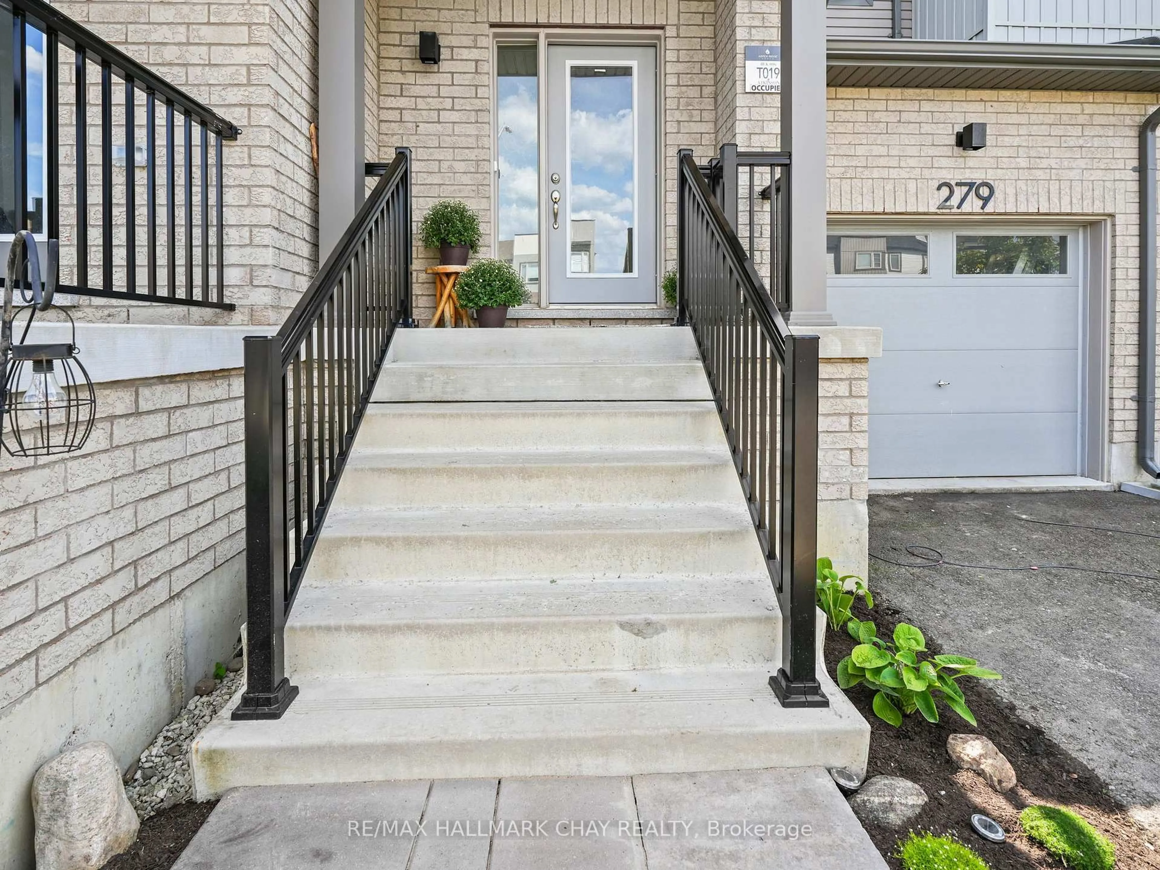 Unknown for 279 Atkinson St, Clearview Ontario L0M 1S0