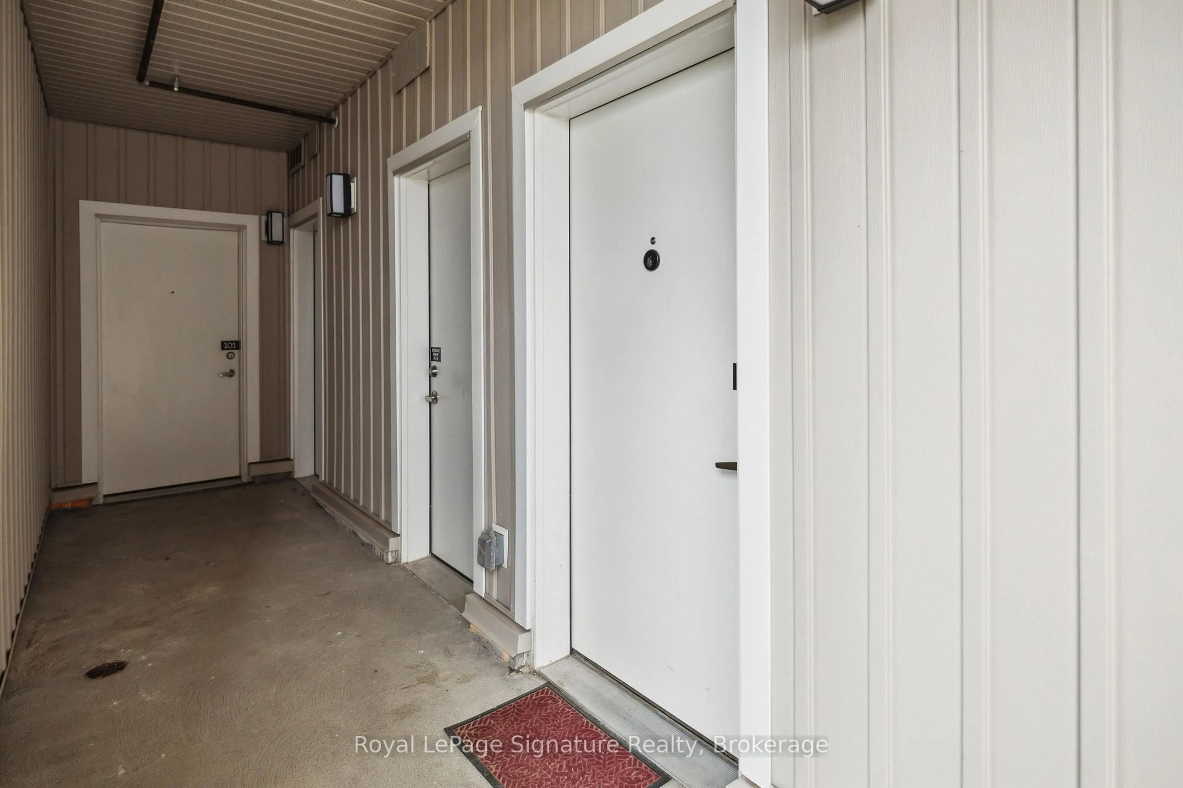 Unknown for 17 Spooner Cres #102, Collingwood Ontario L9Y 1T3