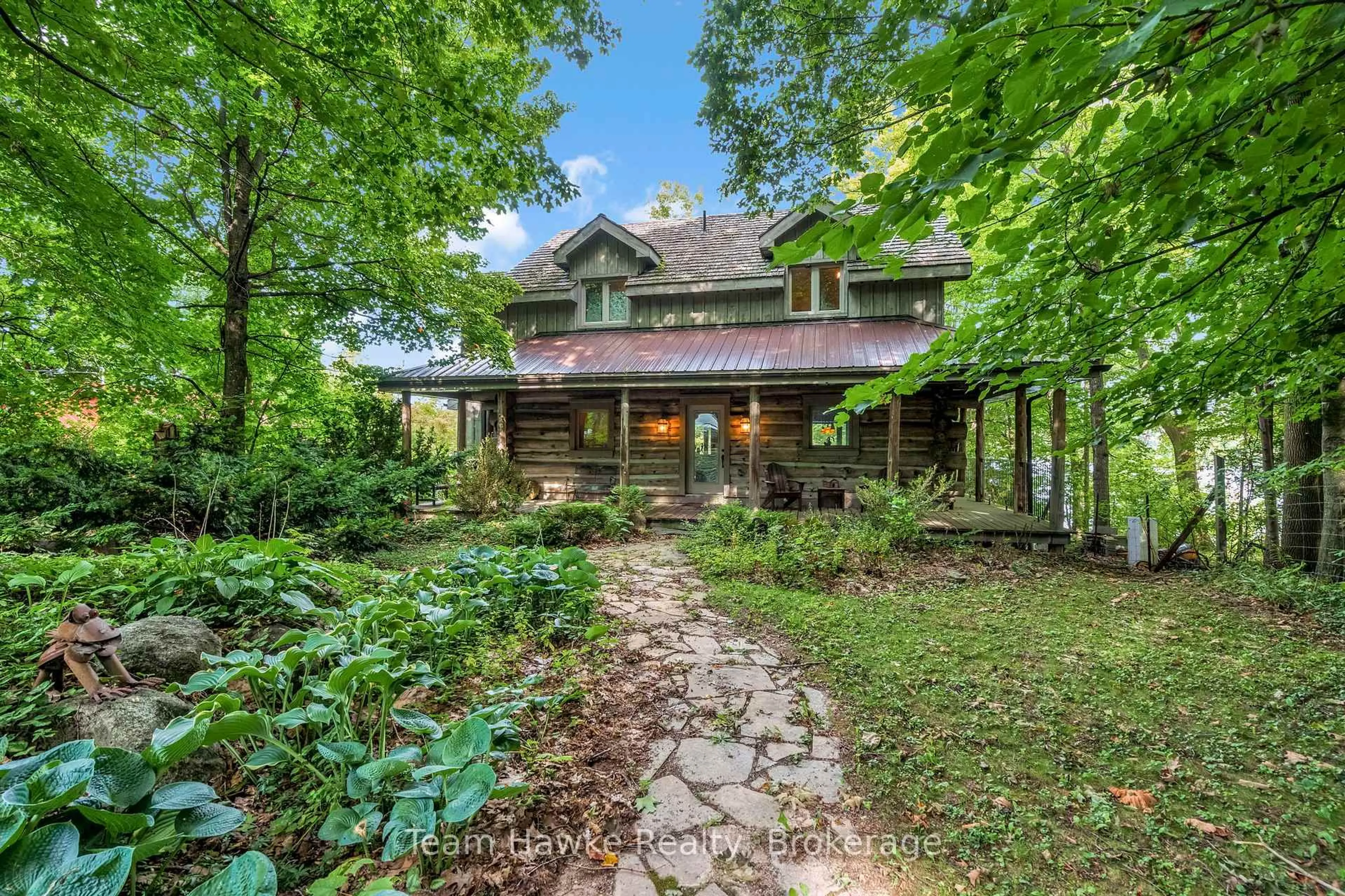 A pic from outside/outdoor area/front of a property/back of a property/a pic from drone, unknown for 968 Sumac Lane, Midland Ontario L4R 4P4