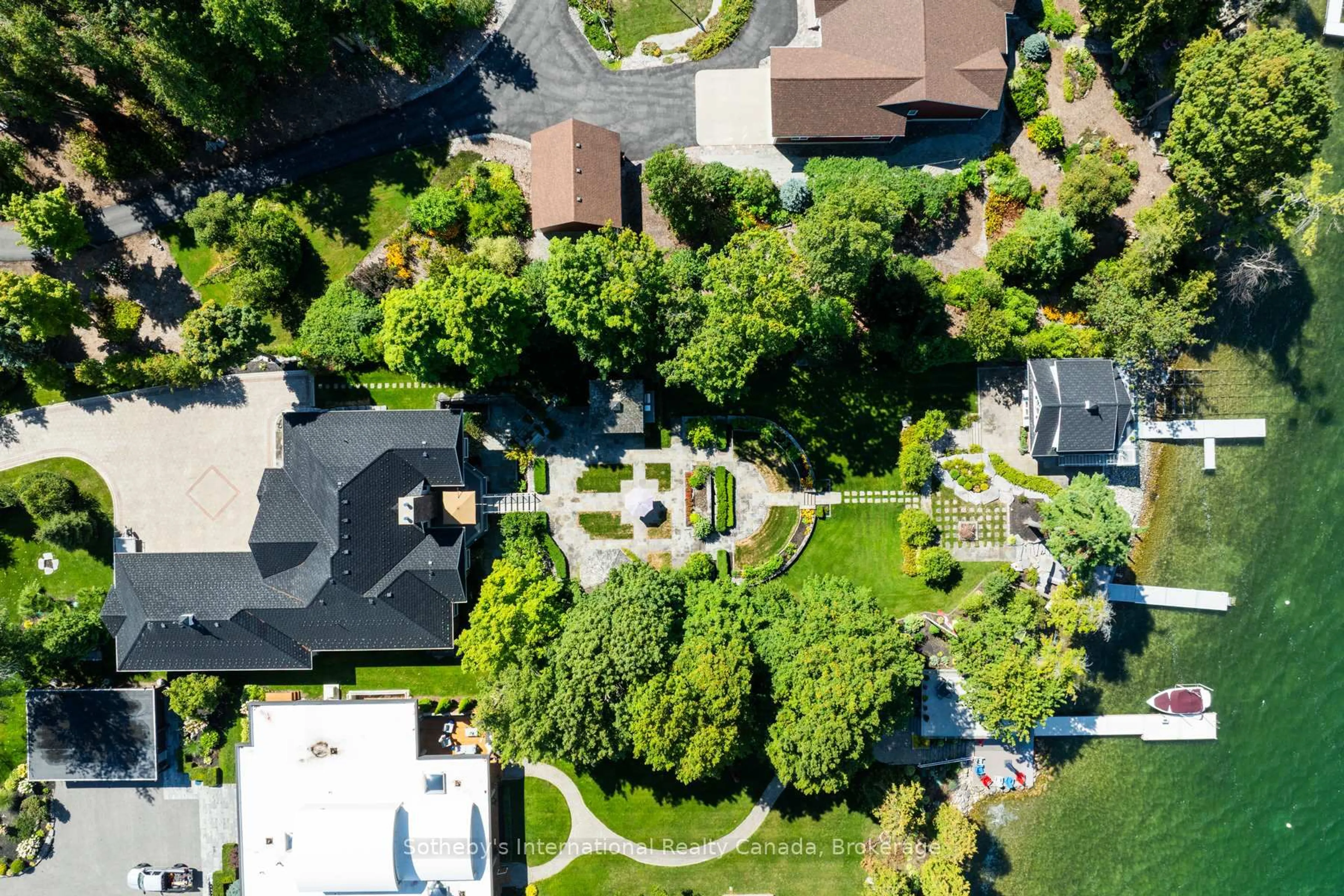 A pic from outside/outdoor area/front of a property/back of a property/a pic from drone, street for 153 Creighton St, Ramara Ontario L3V 6H7