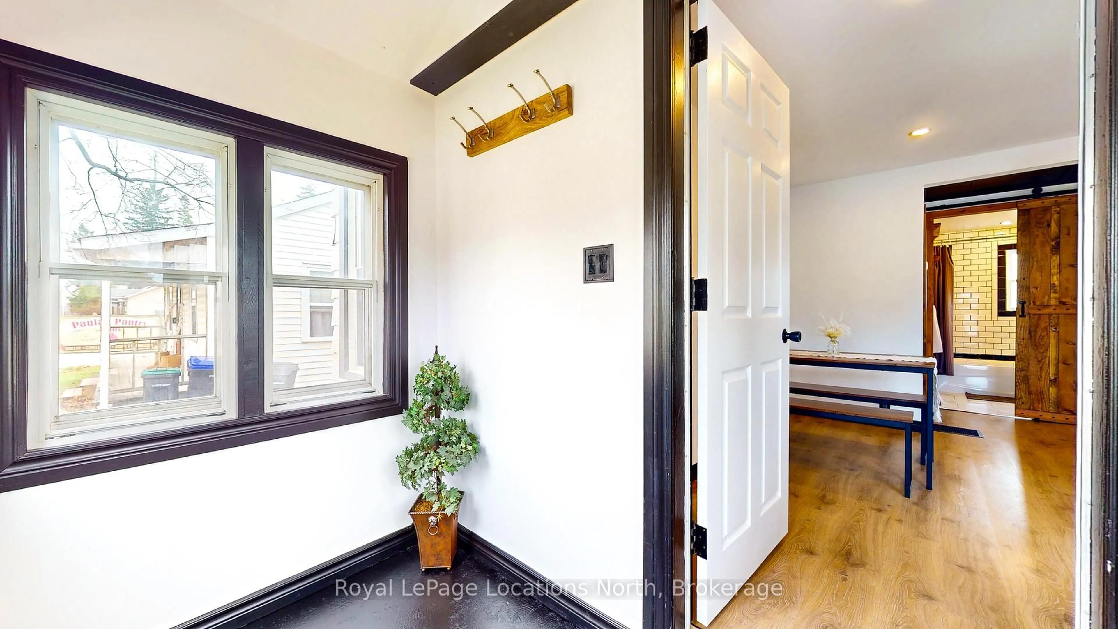 Indoor entryway for 452 Hurontario St, Collingwood Ontario L9Y 2M9