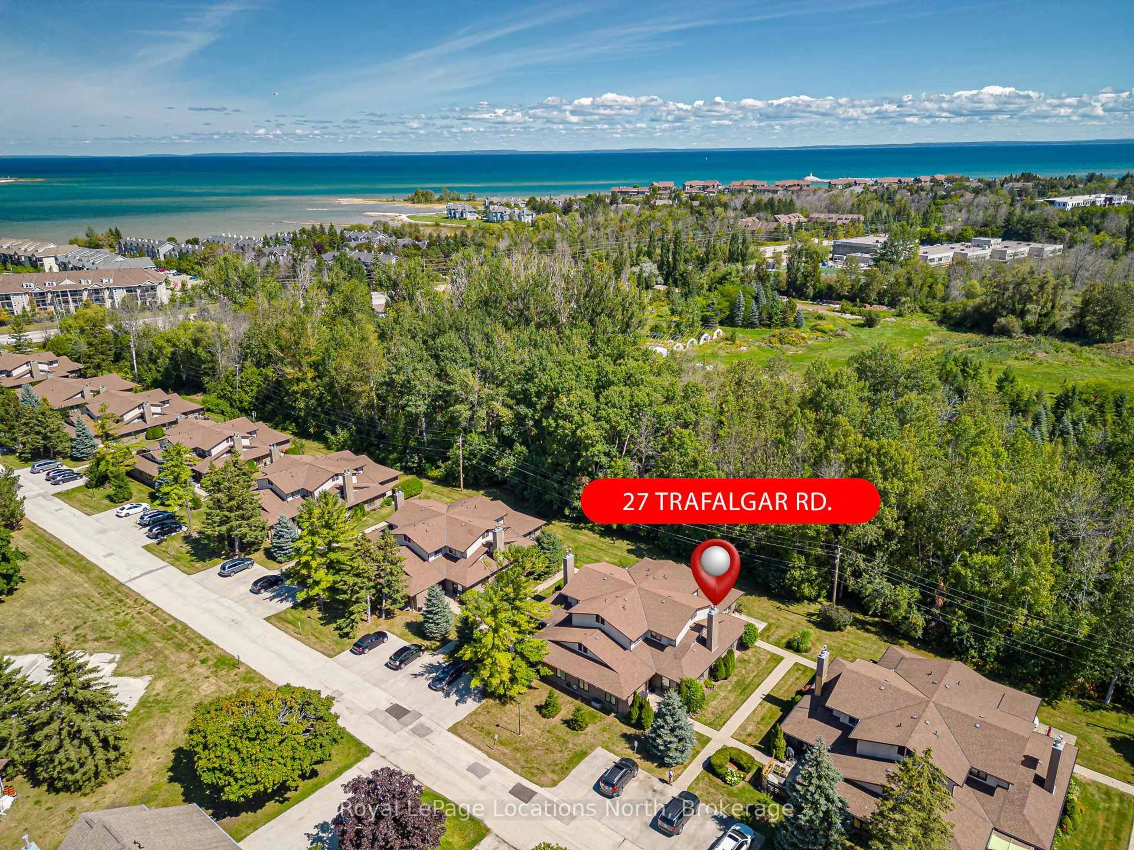 A pic from outside/outdoor area/front of a property/back of a property/a pic from drone, water/lake/river/ocean view for 27 Trafalgar Rd, Collingwood Ontario L9Y 5G4