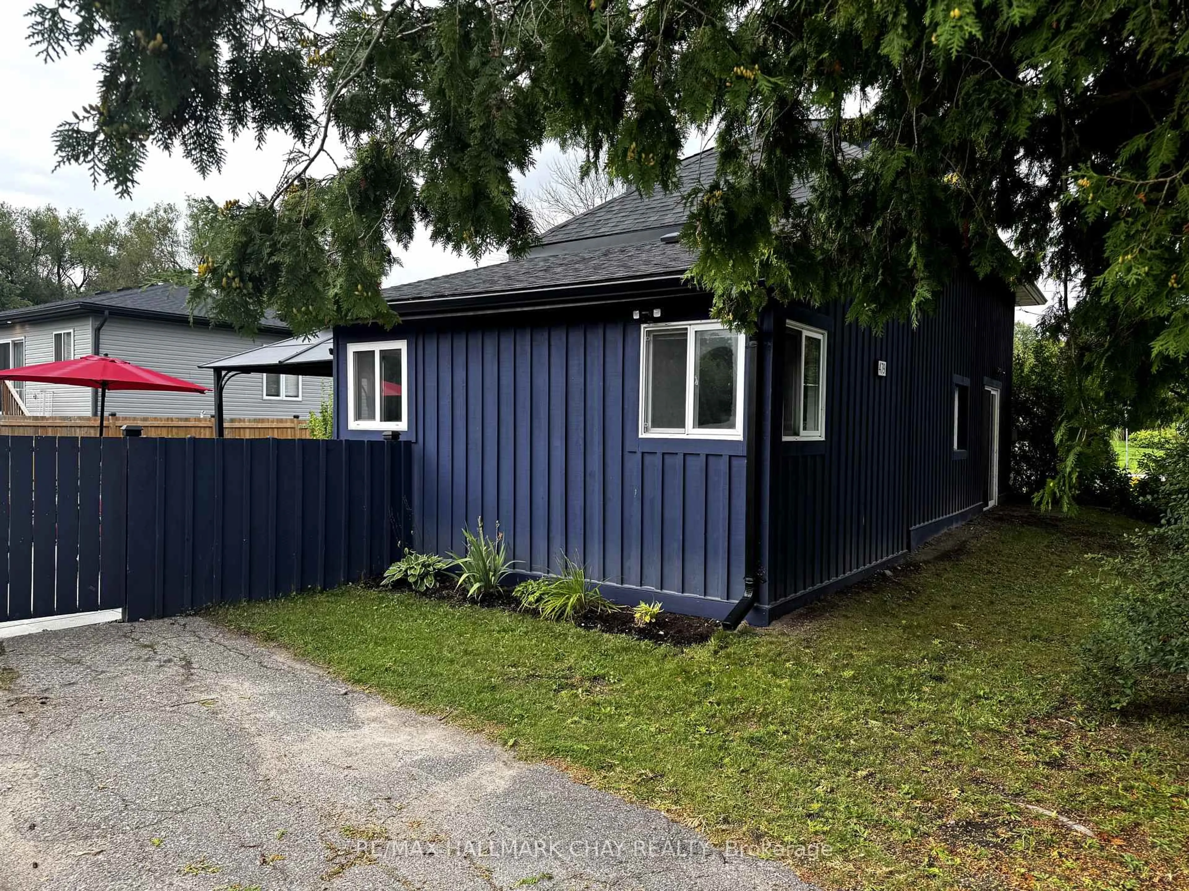 Shed for 479 Margaret St, Tay Ontario L0K 1R0