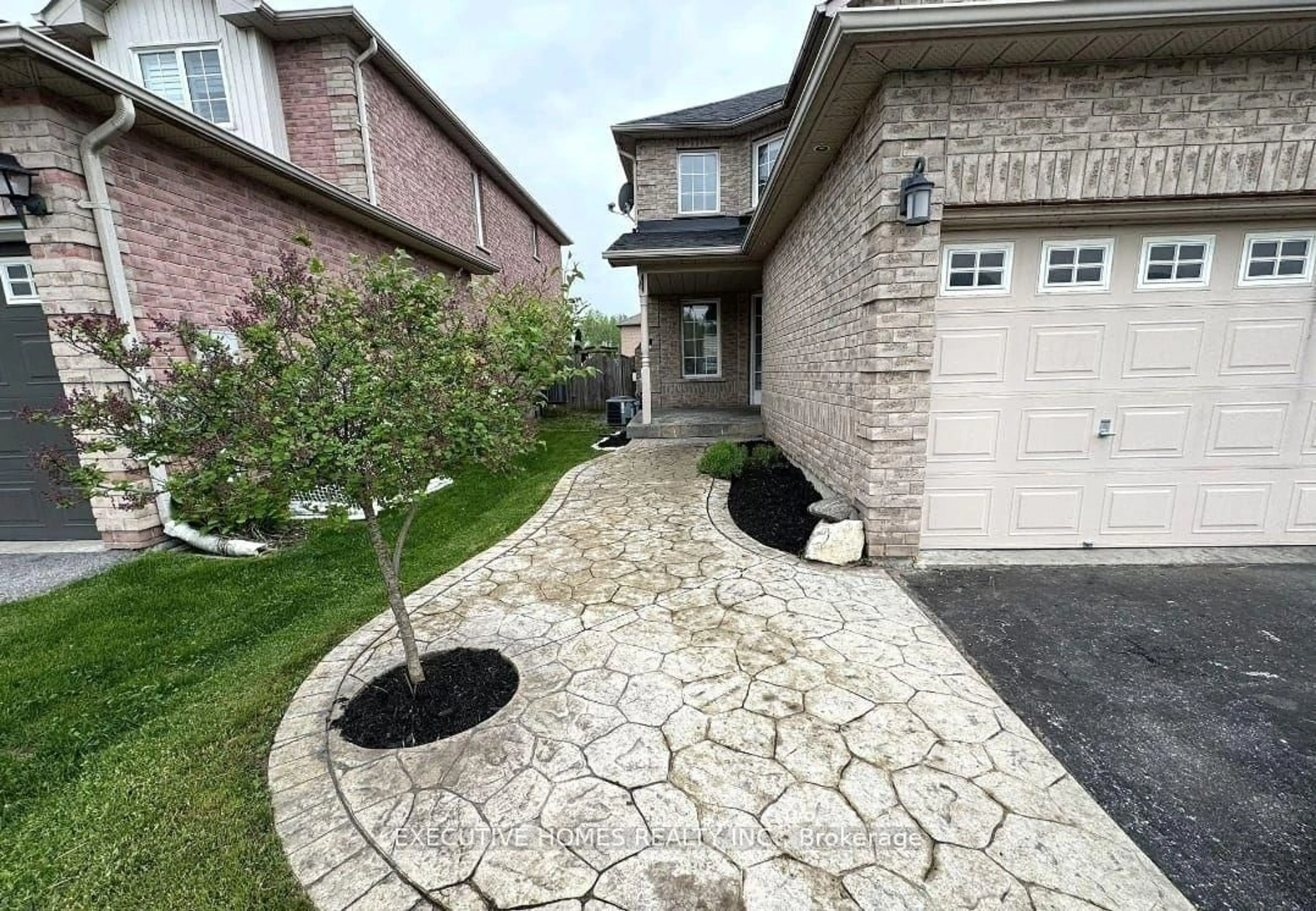 Home with brick exterior material, street for 179 Cunningham Dr, Barrie Ontario L4N 5R2