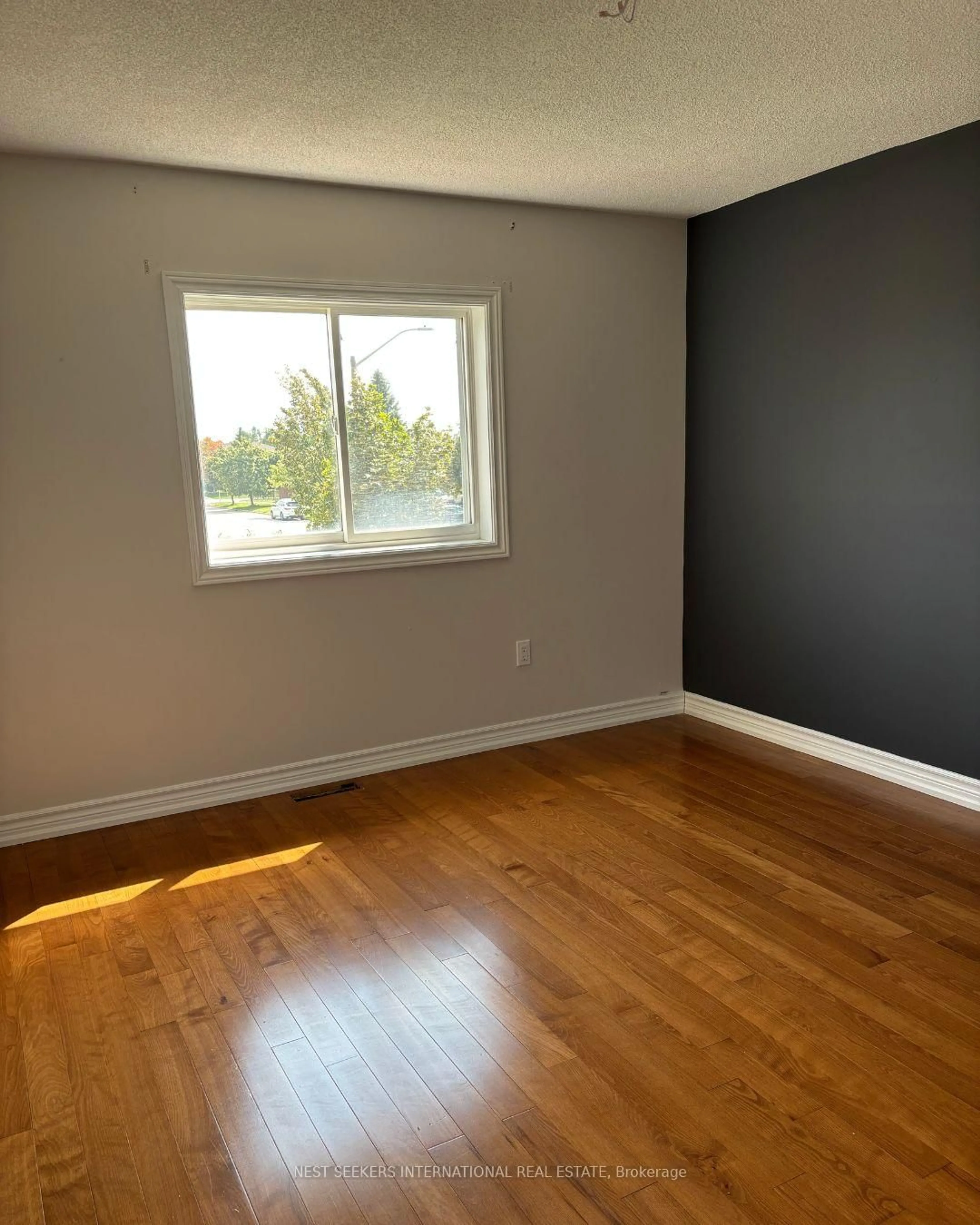 A pic of a room for 78 Clute Cres, Barrie Ontario L4N 8S6