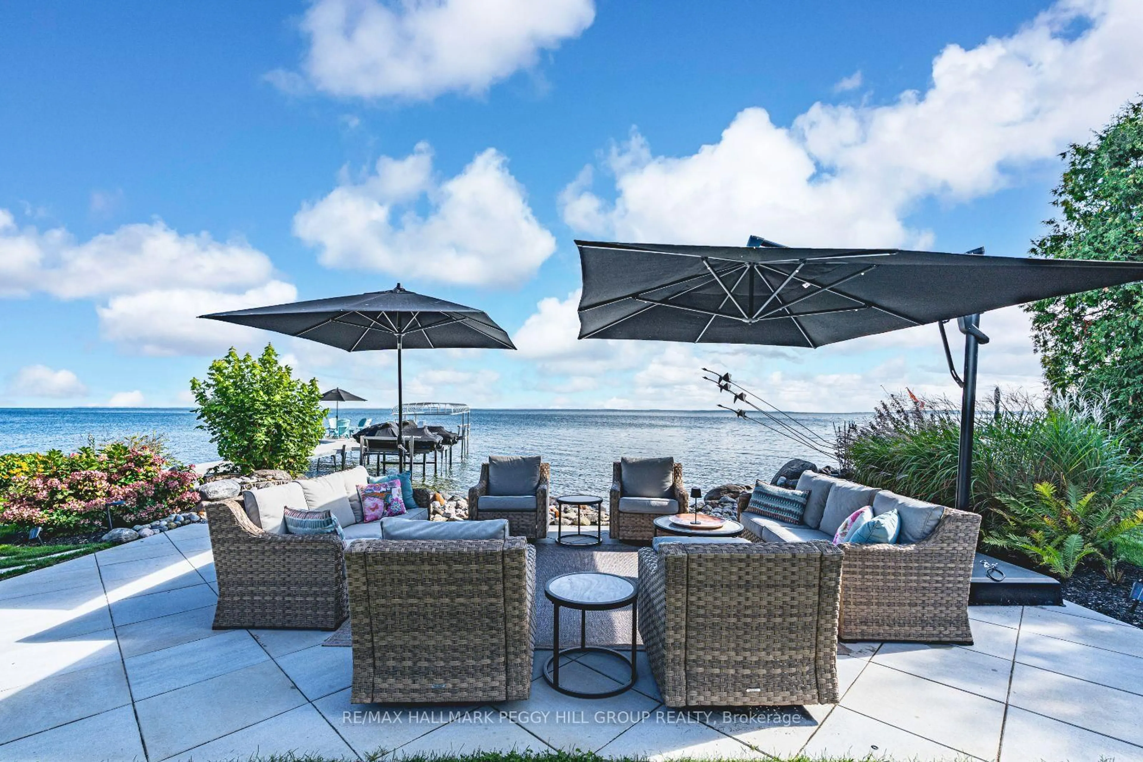 Patio, water/lake/river/ocean view for 2 Sunnyside Ave, Oro-Medonte Ontario L0L 2E0