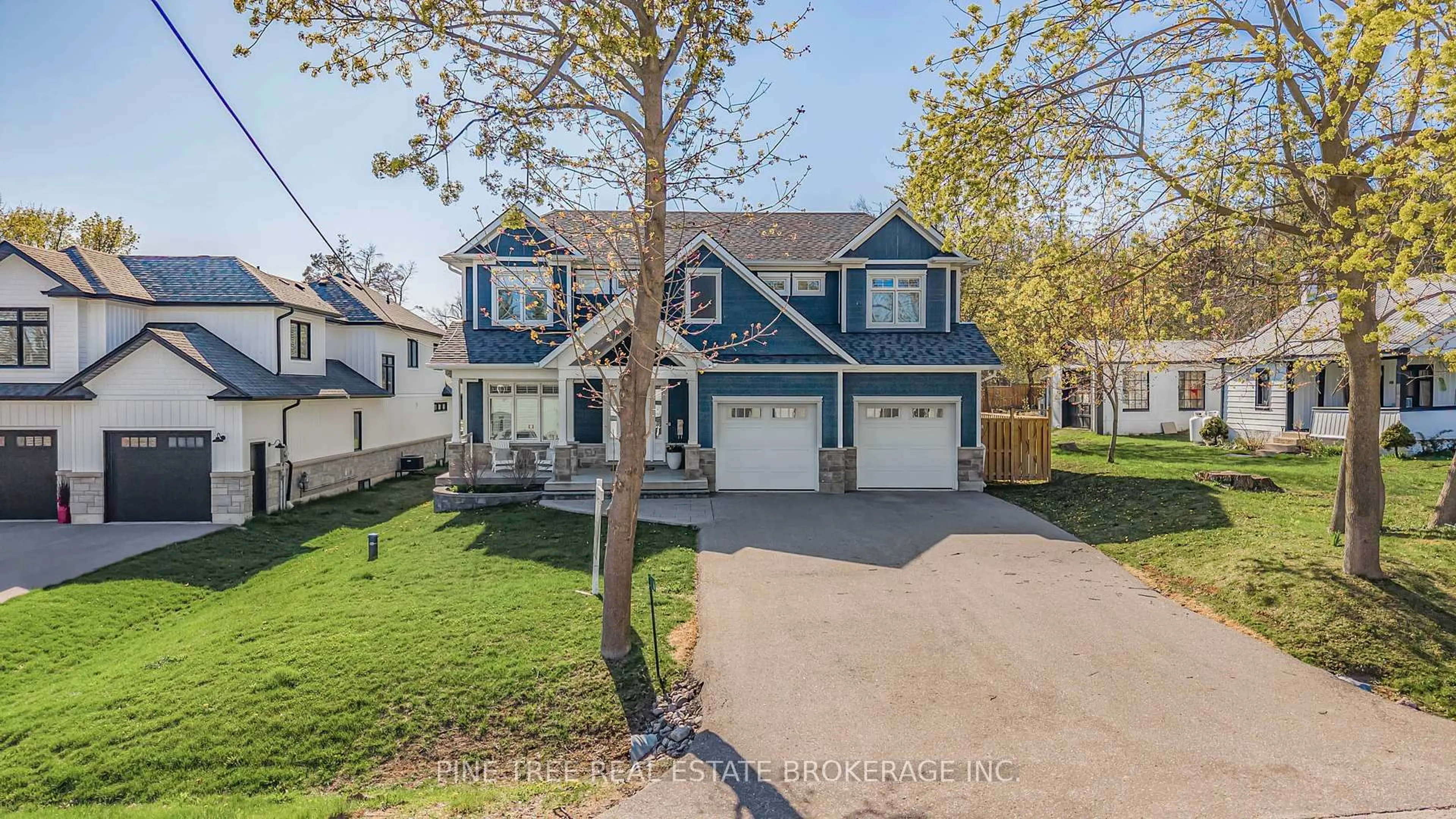 Home with vinyl exterior material, street for 6 Colborne St, Oro-Medonte Ontario L0L 2E0
