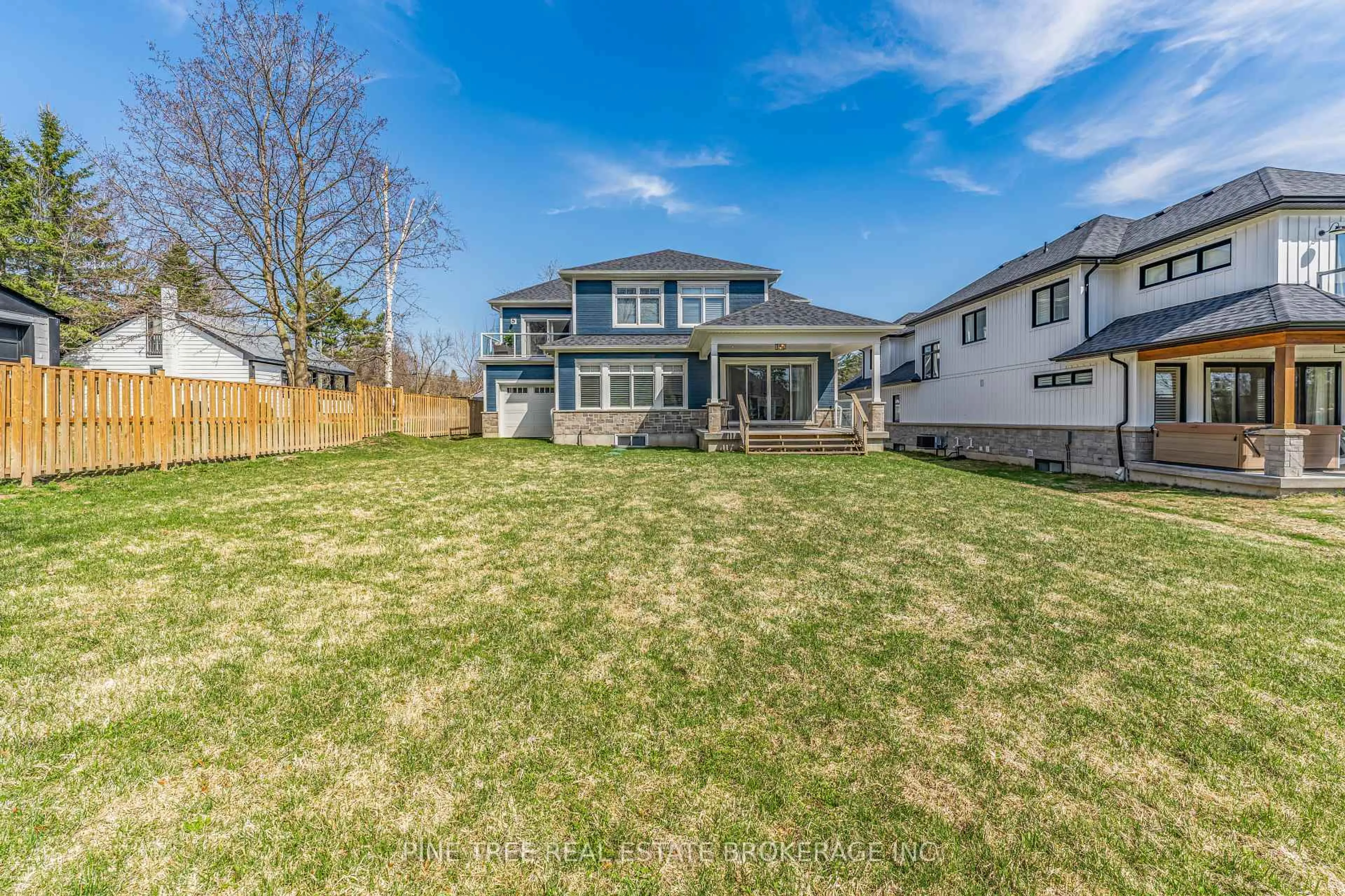 A pic from outside/outdoor area/front of a property/back of a property/a pic from drone, unknown for 6 Colborne St, Oro-Medonte Ontario L0L 2E0