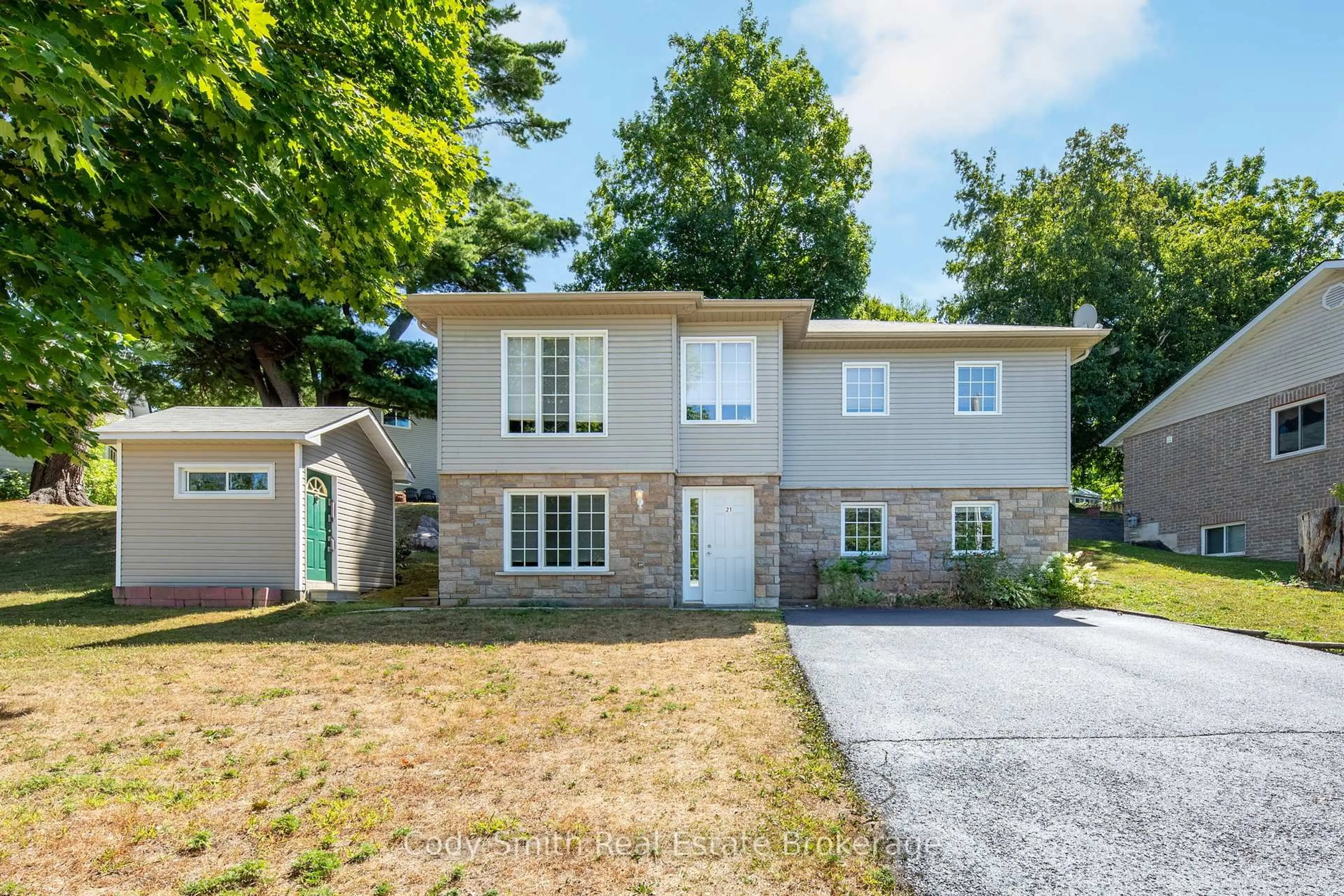 Unknown for 21 CHURCH St, Penetanguishene Ontario L9M 1A9
