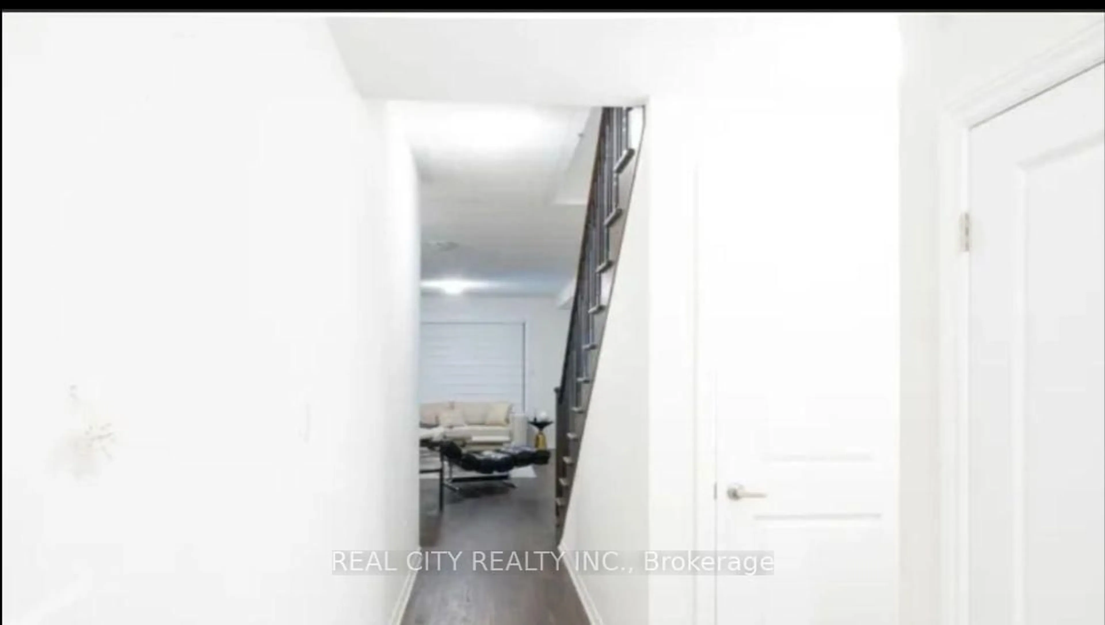 Unknown for 28 Bannister Rd, Barrie Ontario L9S 2Z8