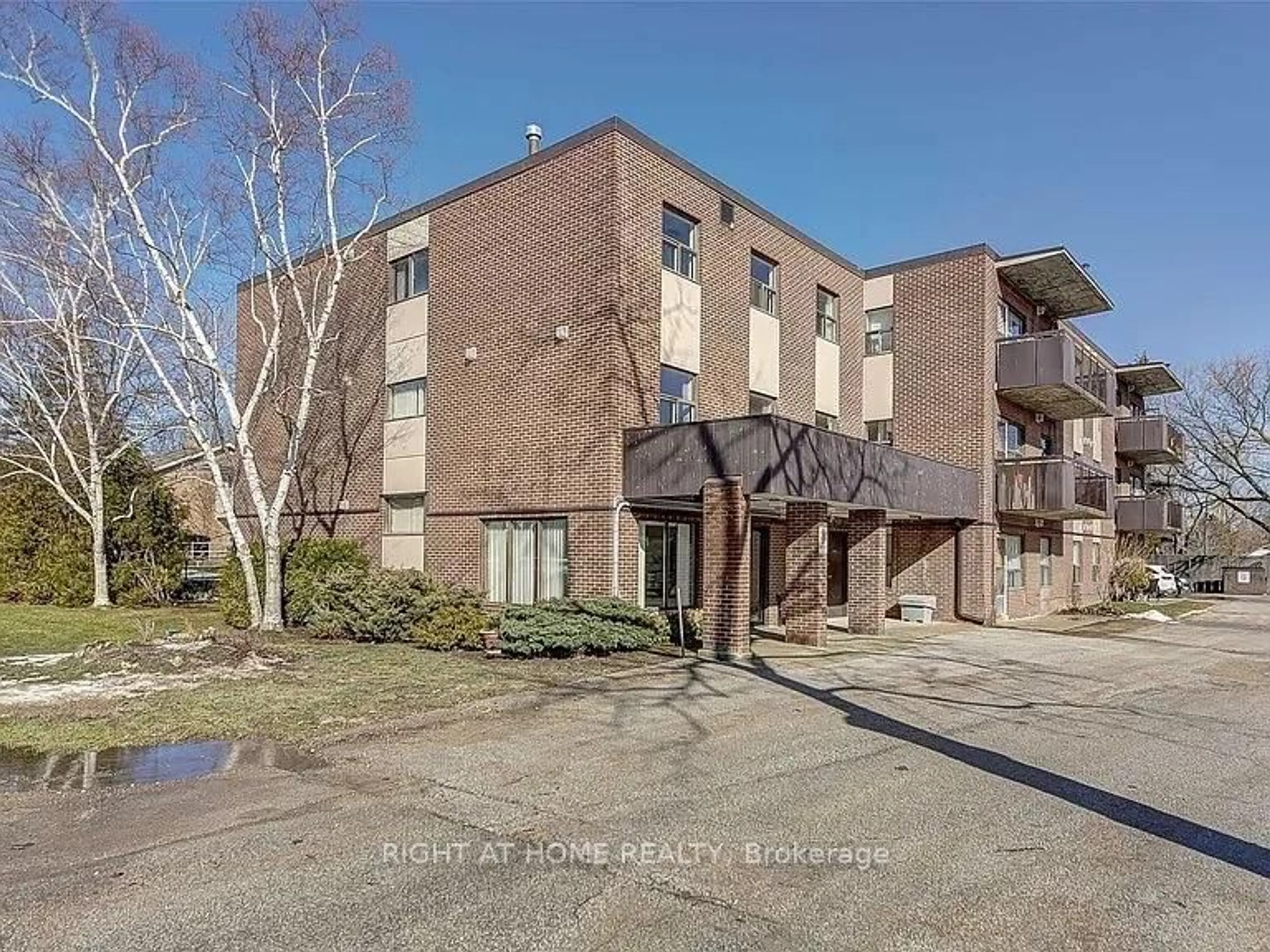 Unknown for 173 Eighth St #301, Collingwood Ontario L9Y 2C9