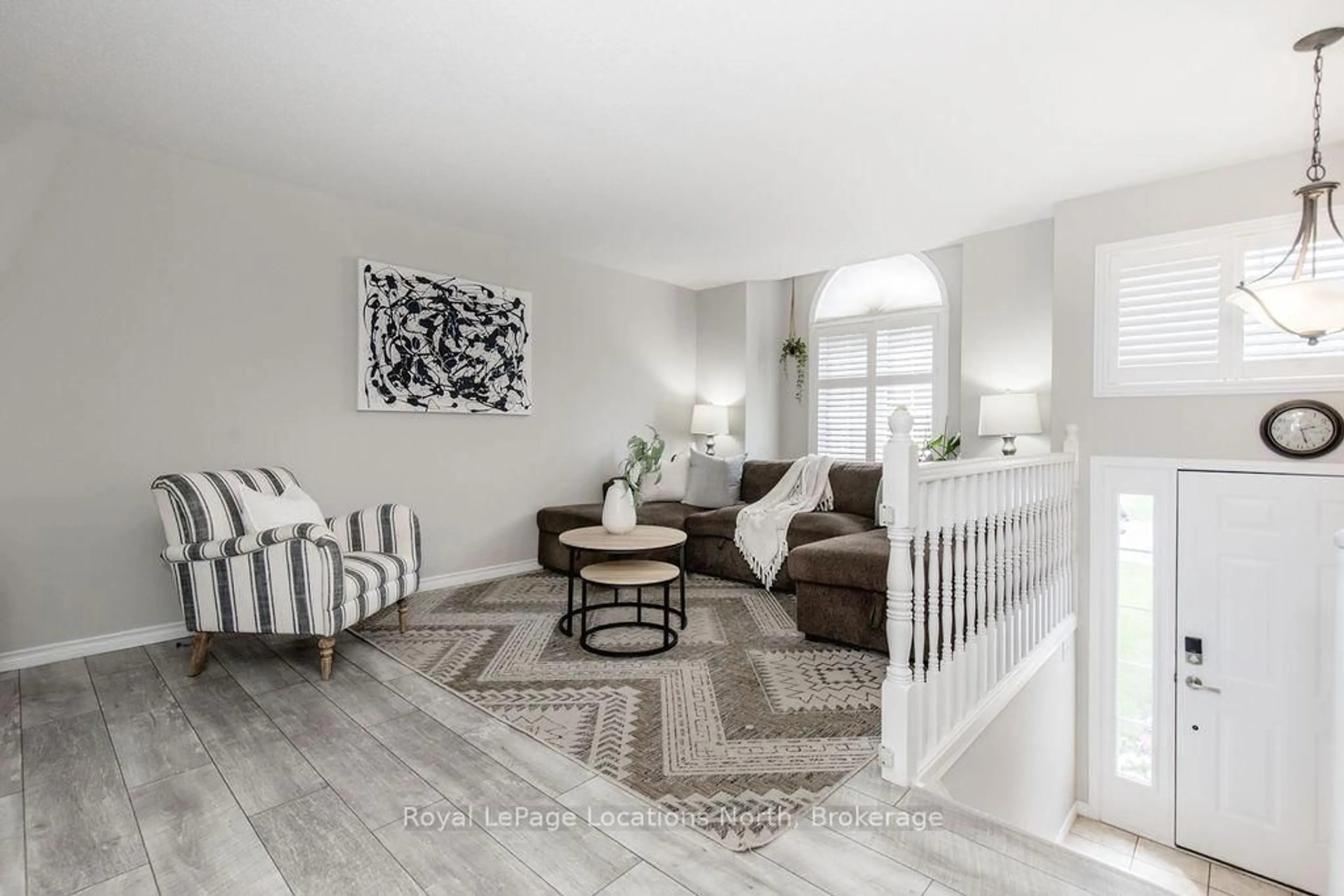 Living room with furniture, unknown for 115 58th St, Wasaga Beach Ontario L9Z 2Z1