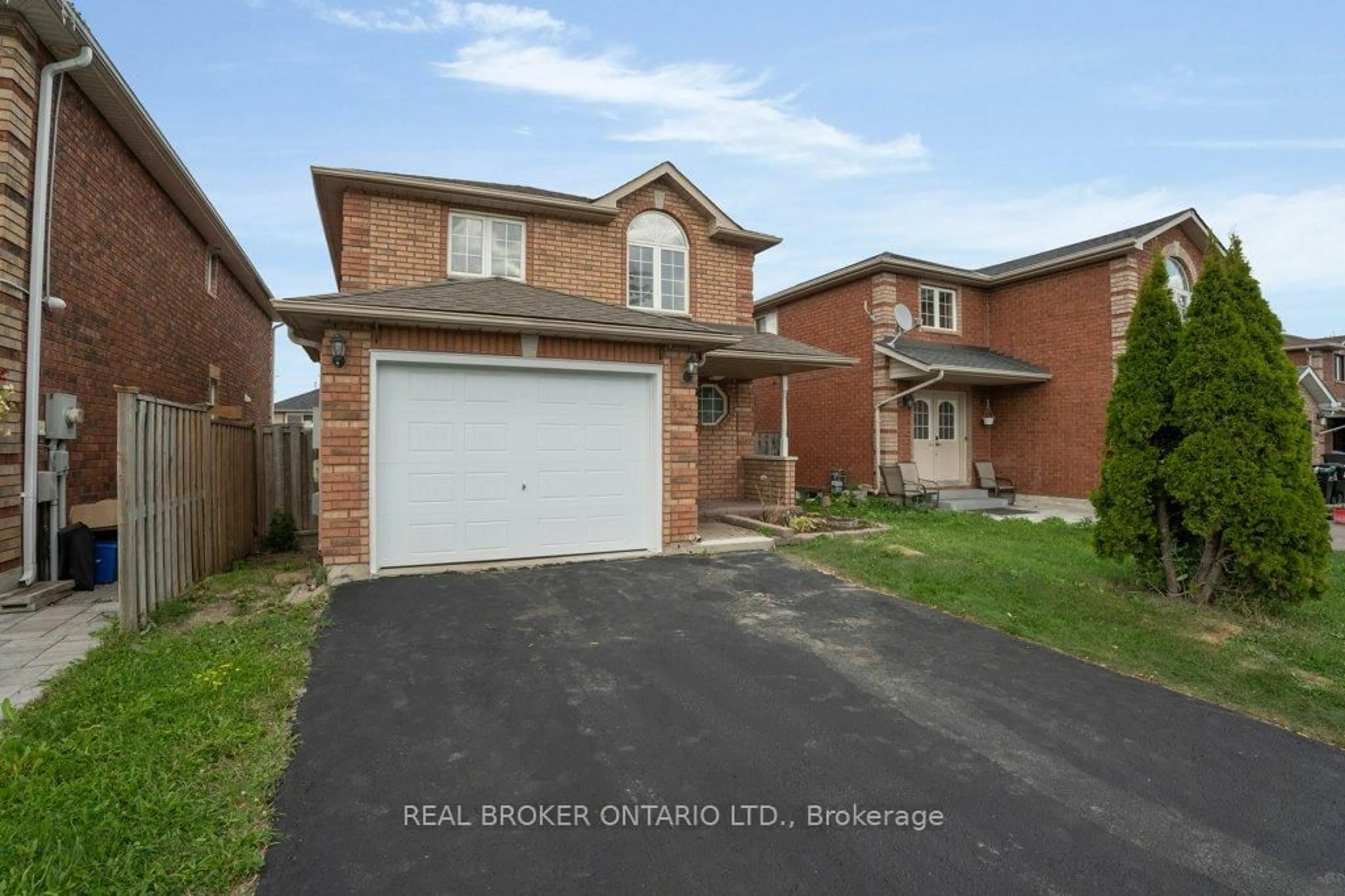 Home with brick exterior material, street for 180 Tunbridge Rd, Barrie Ontario L4M 6S1