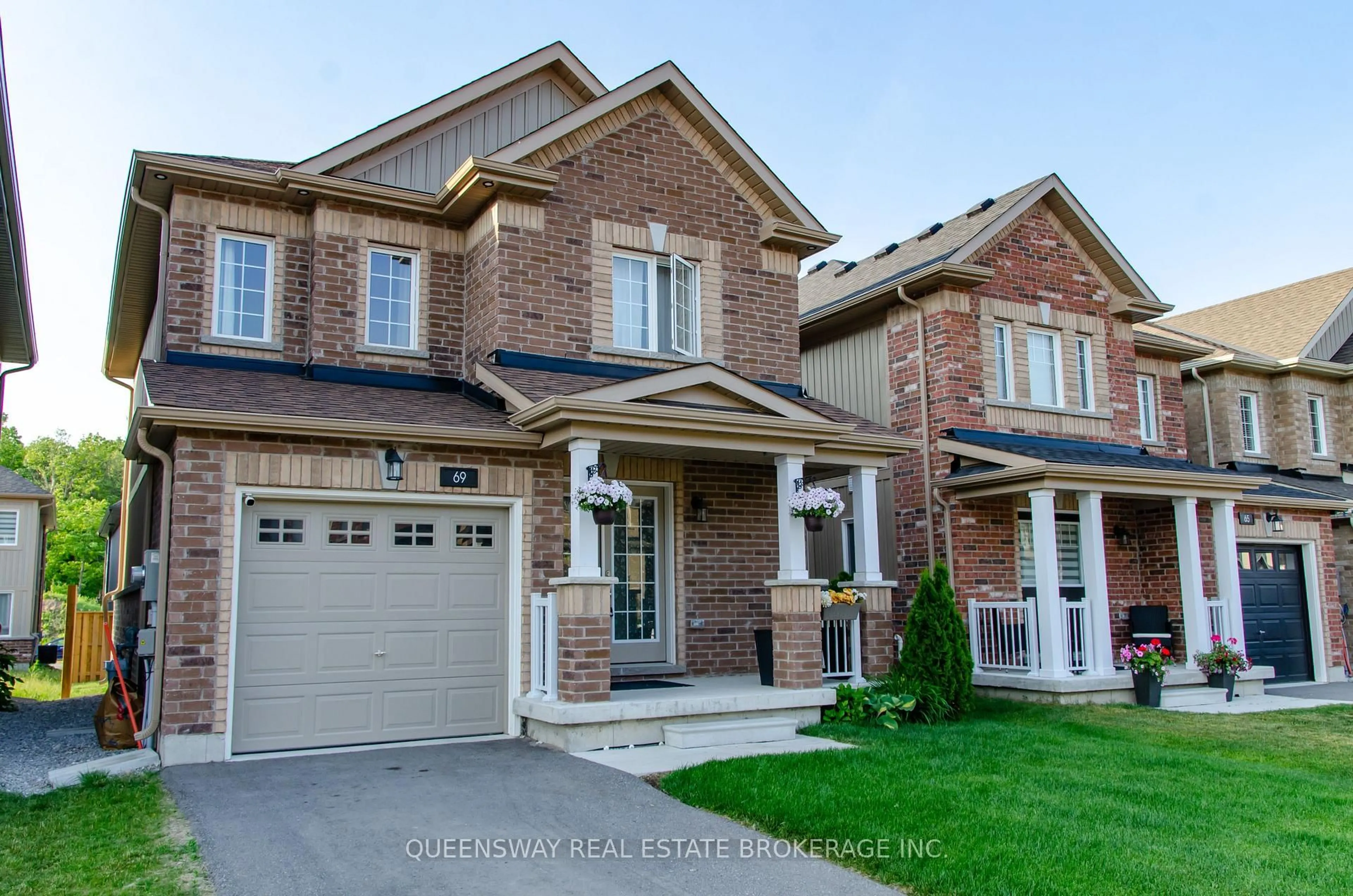 Home with brick exterior material, street for 69 Alaskan Hts, Barrie Ontario L9J 0H9