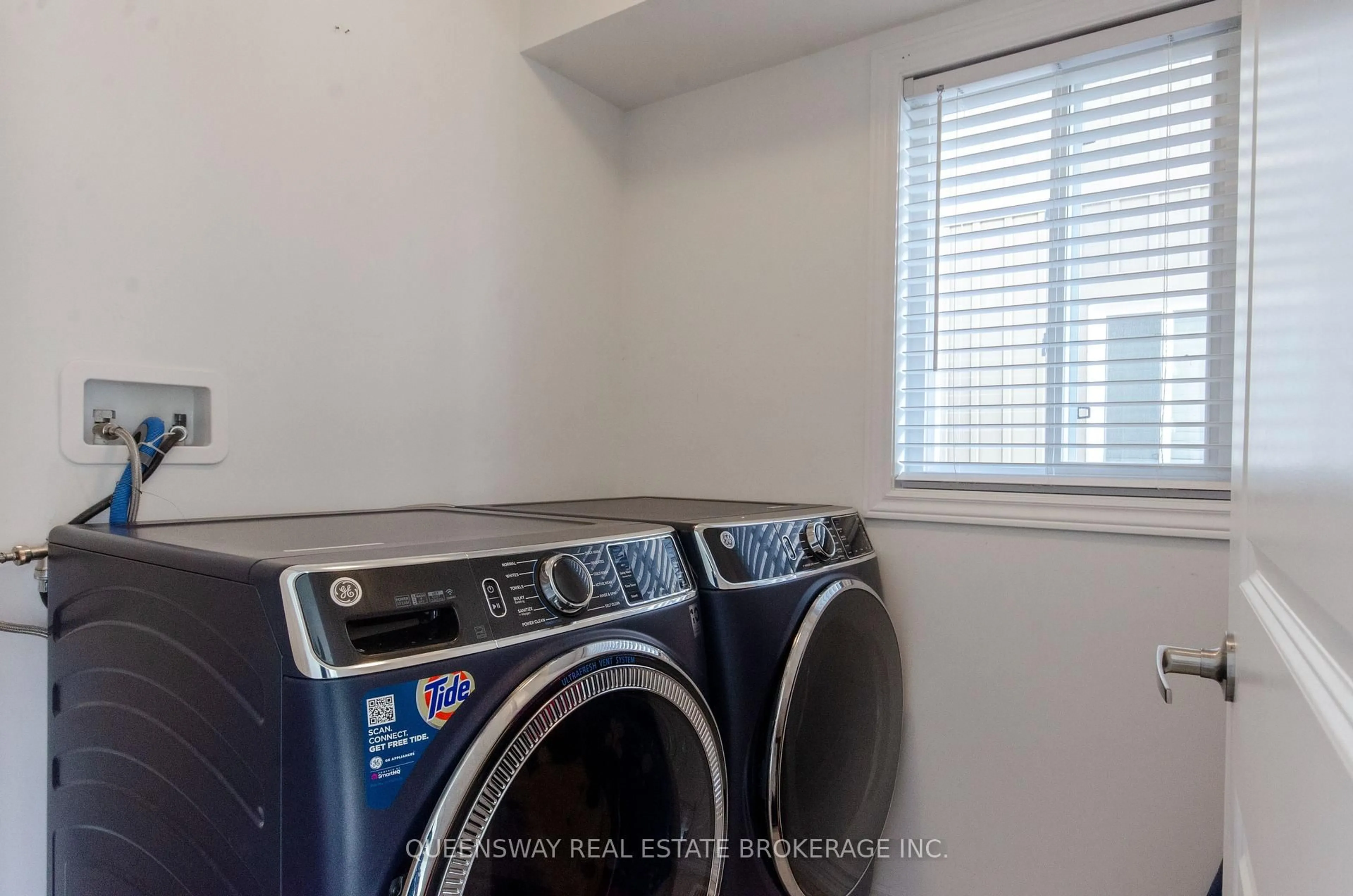 Laundry room for 69 Alaskan Hts, Barrie Ontario L9J 0H9