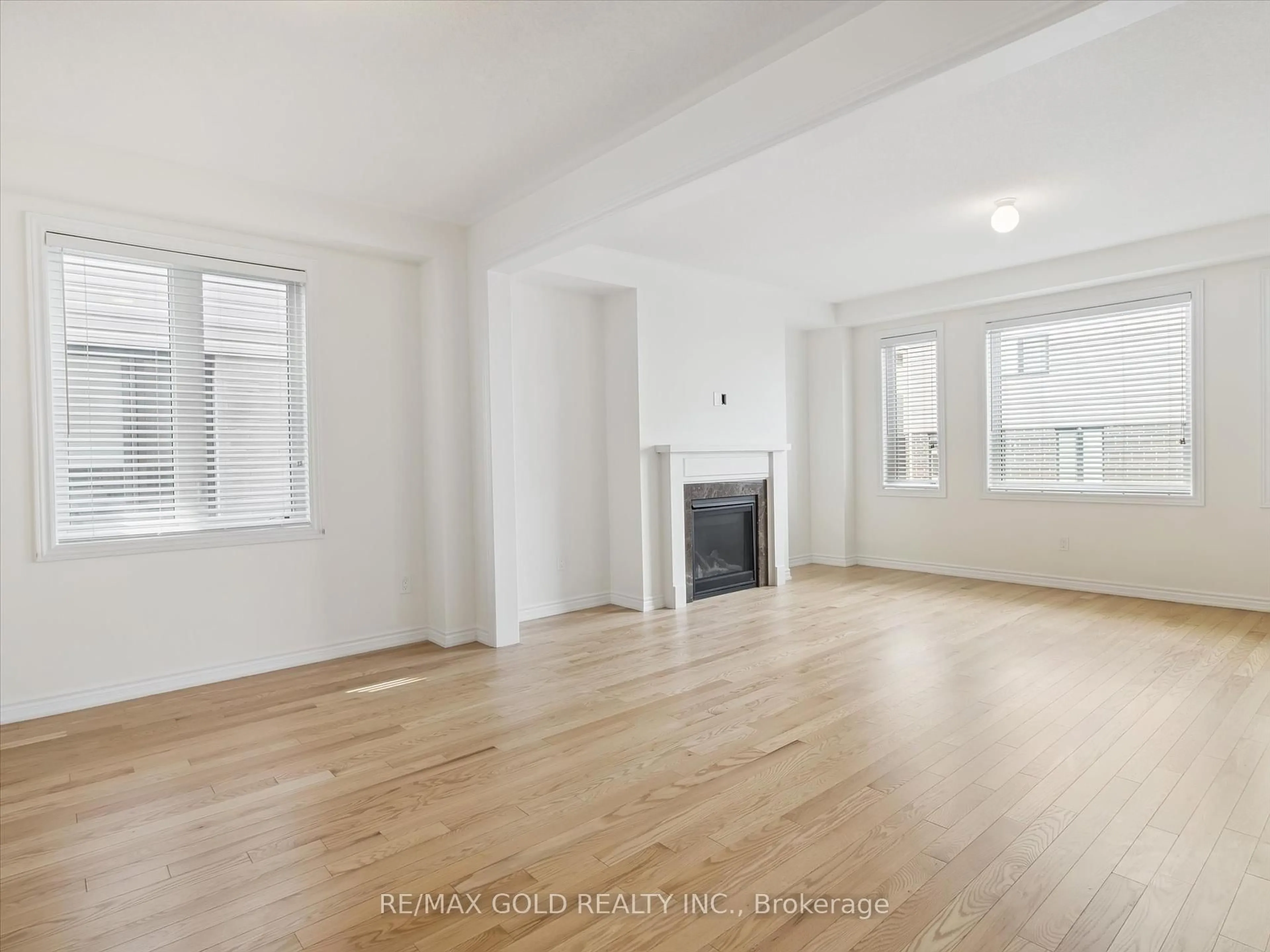 A pic of a room for 6 Bannister Rd, Barrie Ontario L9J 0L5