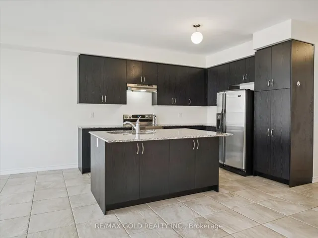 6 Bannister Rd, Barrie 5