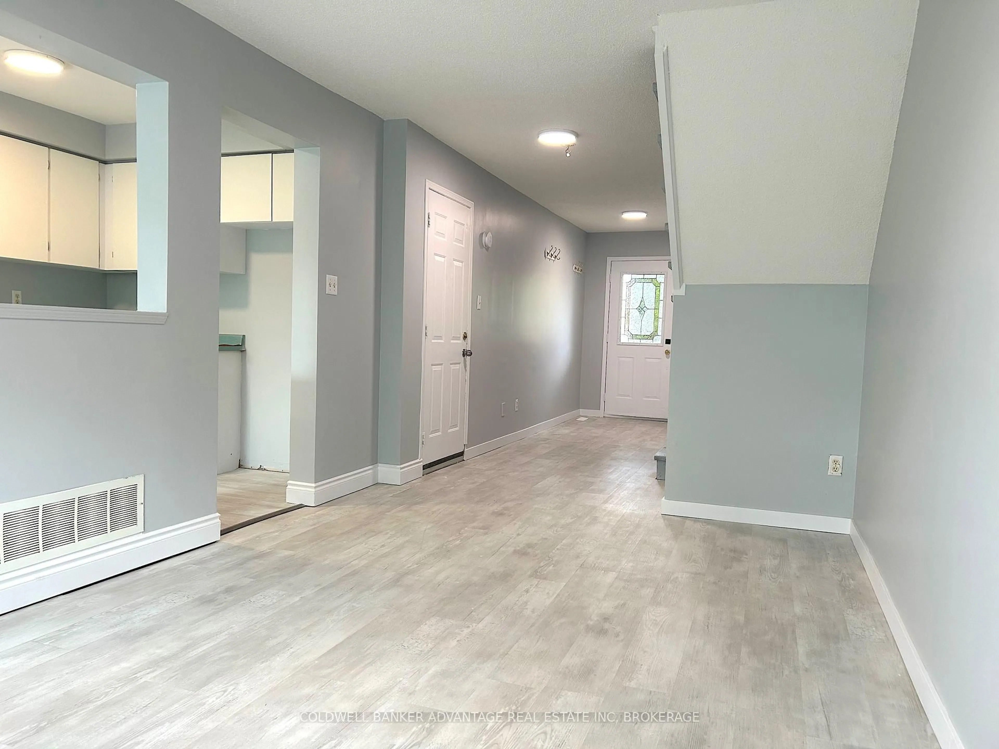 Unknown for 16 Cunningham Dr, Barrie Ontario L4N 8L3