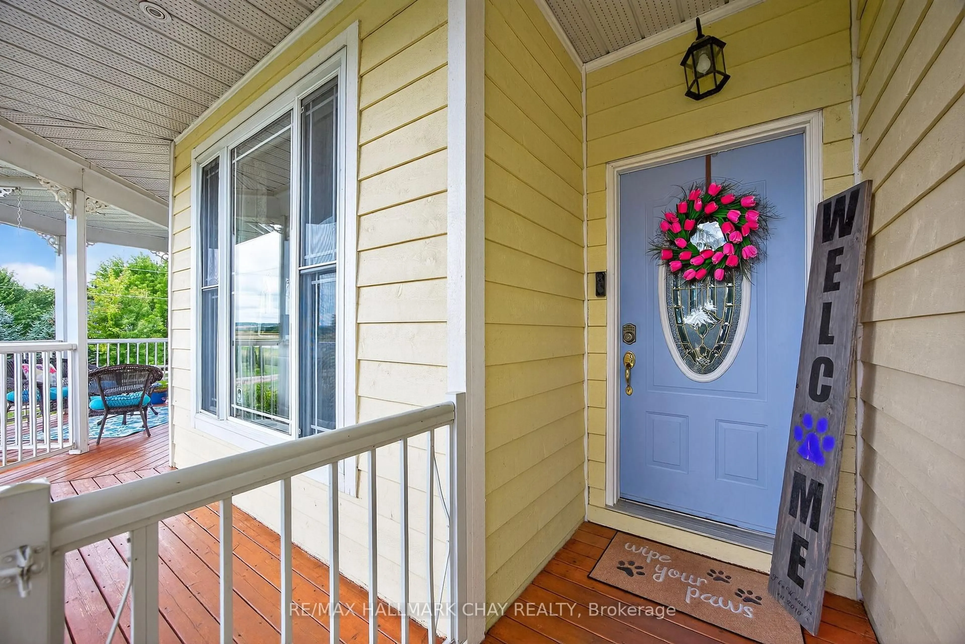 Indoor entryway for 5518 Conc 7 Sunnidale Concession, Clearview Ontario L0M 1N0