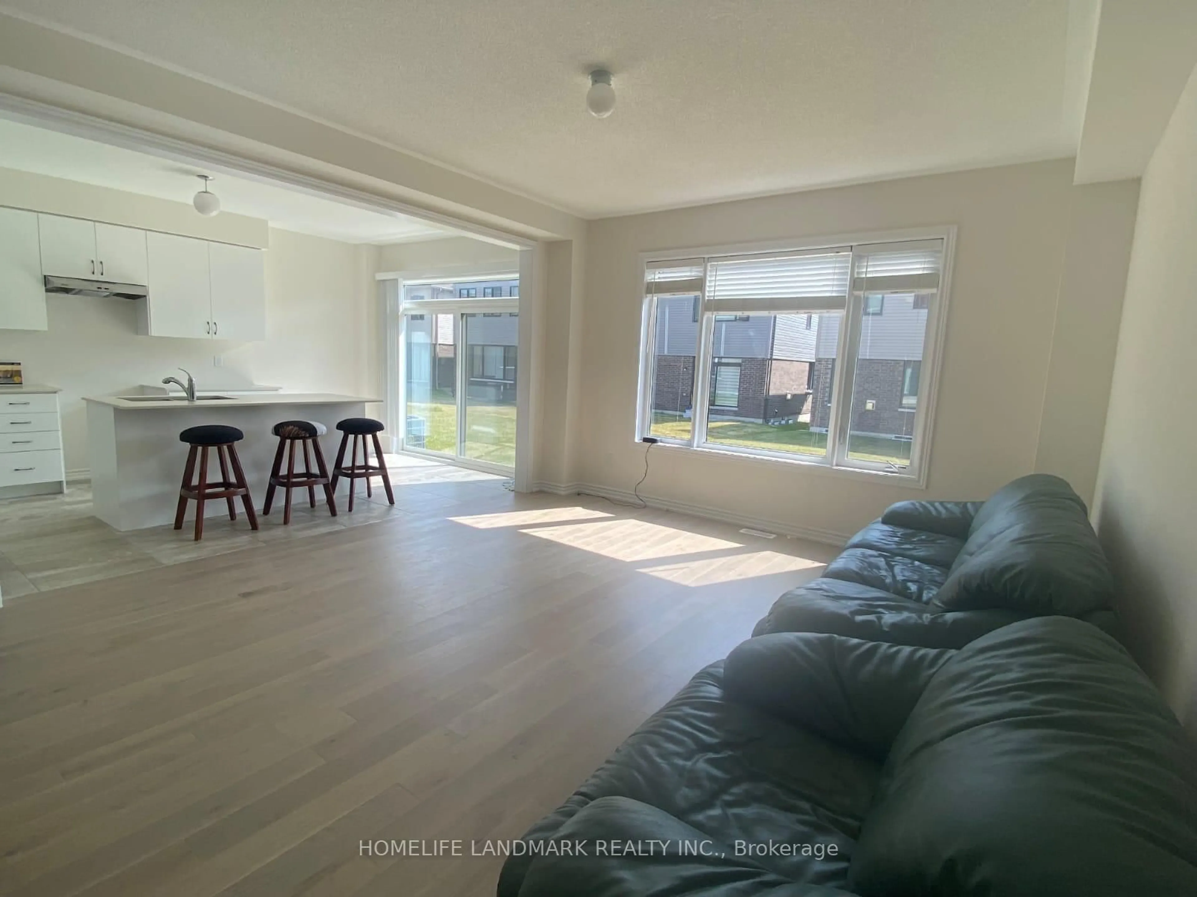 A pic of a room for 36 Rochester Dr, Barrie Ontario L9S 2Z8