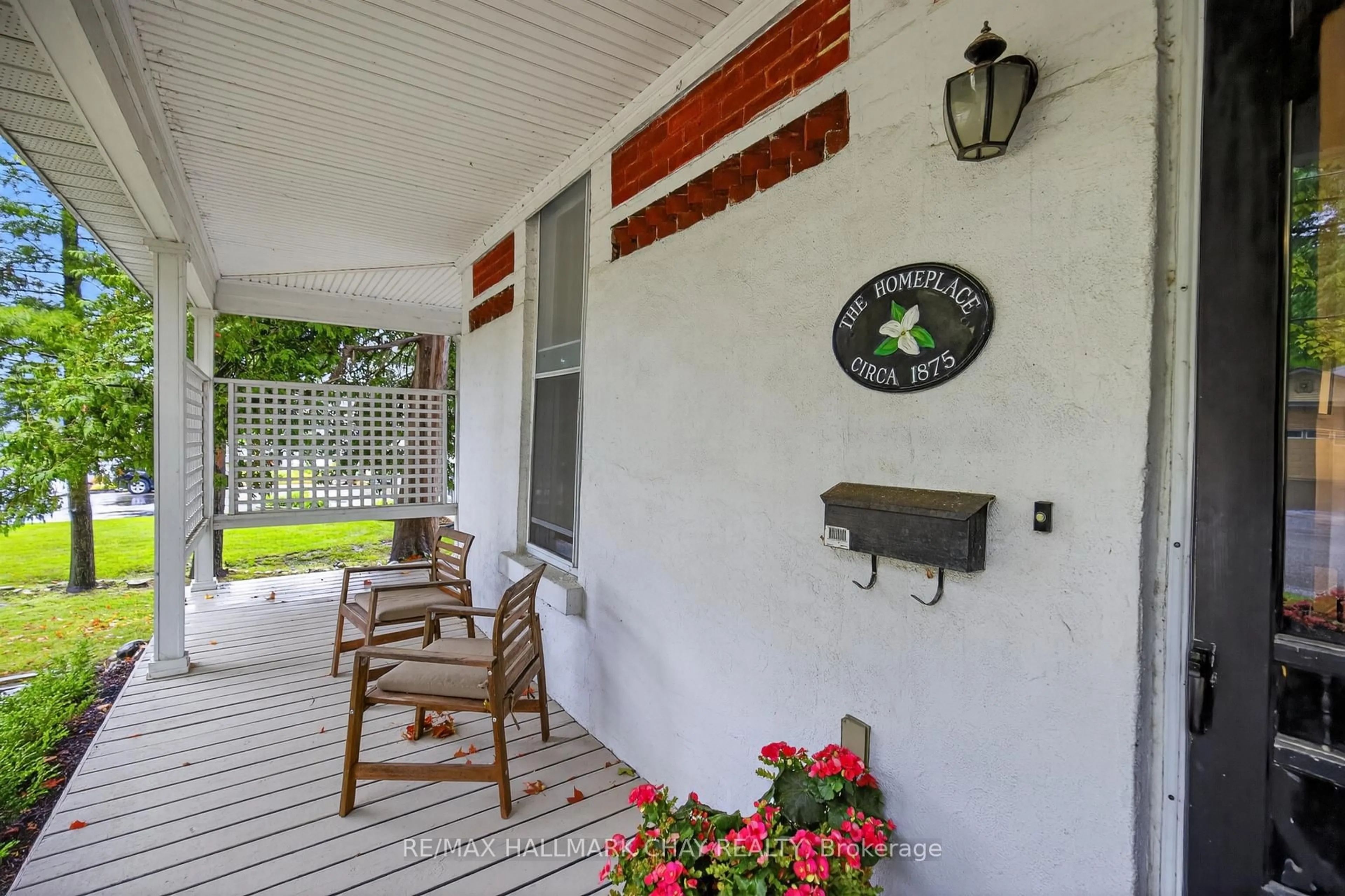 Unknown for 400 Peter St, Orillia Ontario L3V 5A7